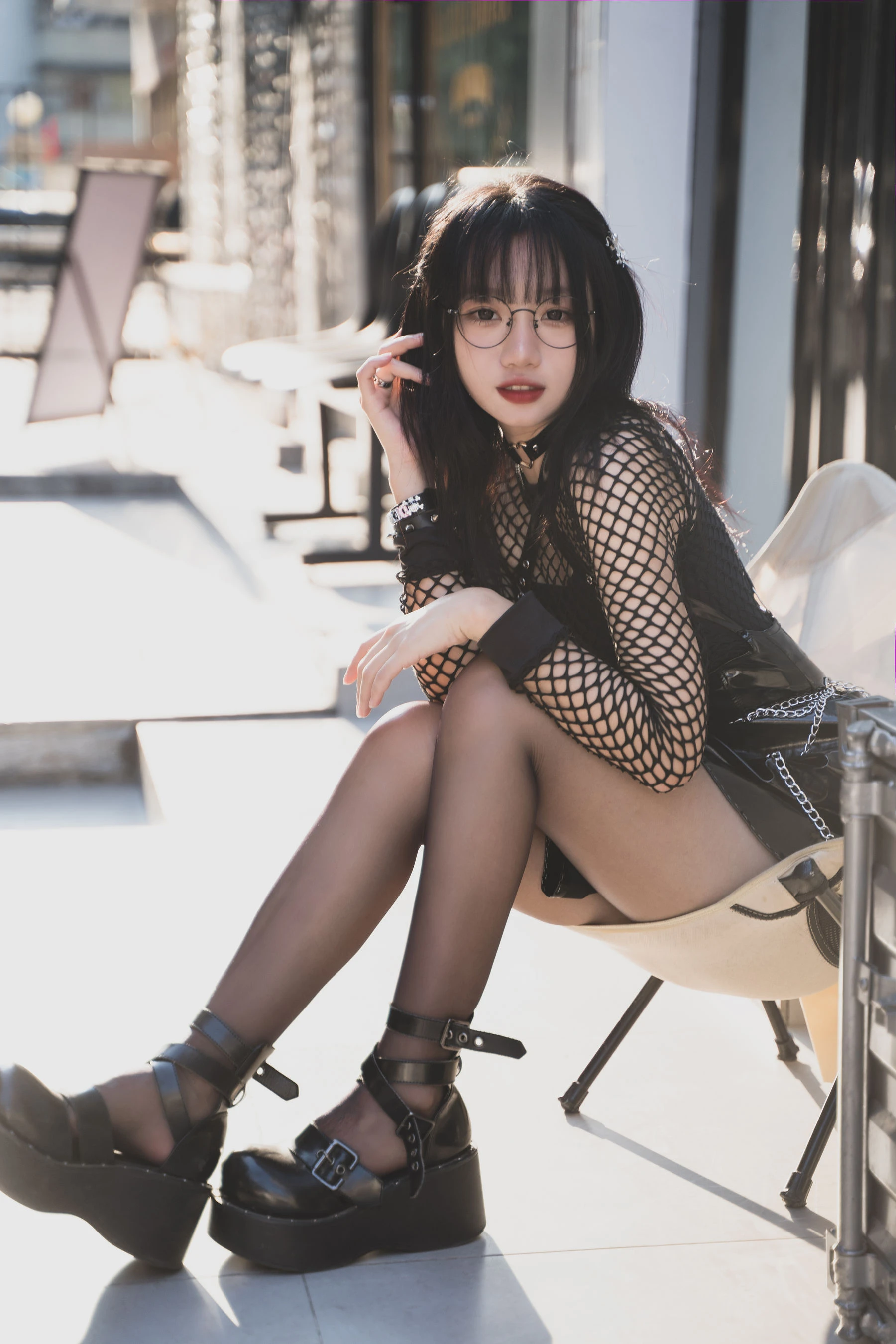 动漫博主柒柒要乖哦 – 黑皮裙 [17P]插图4