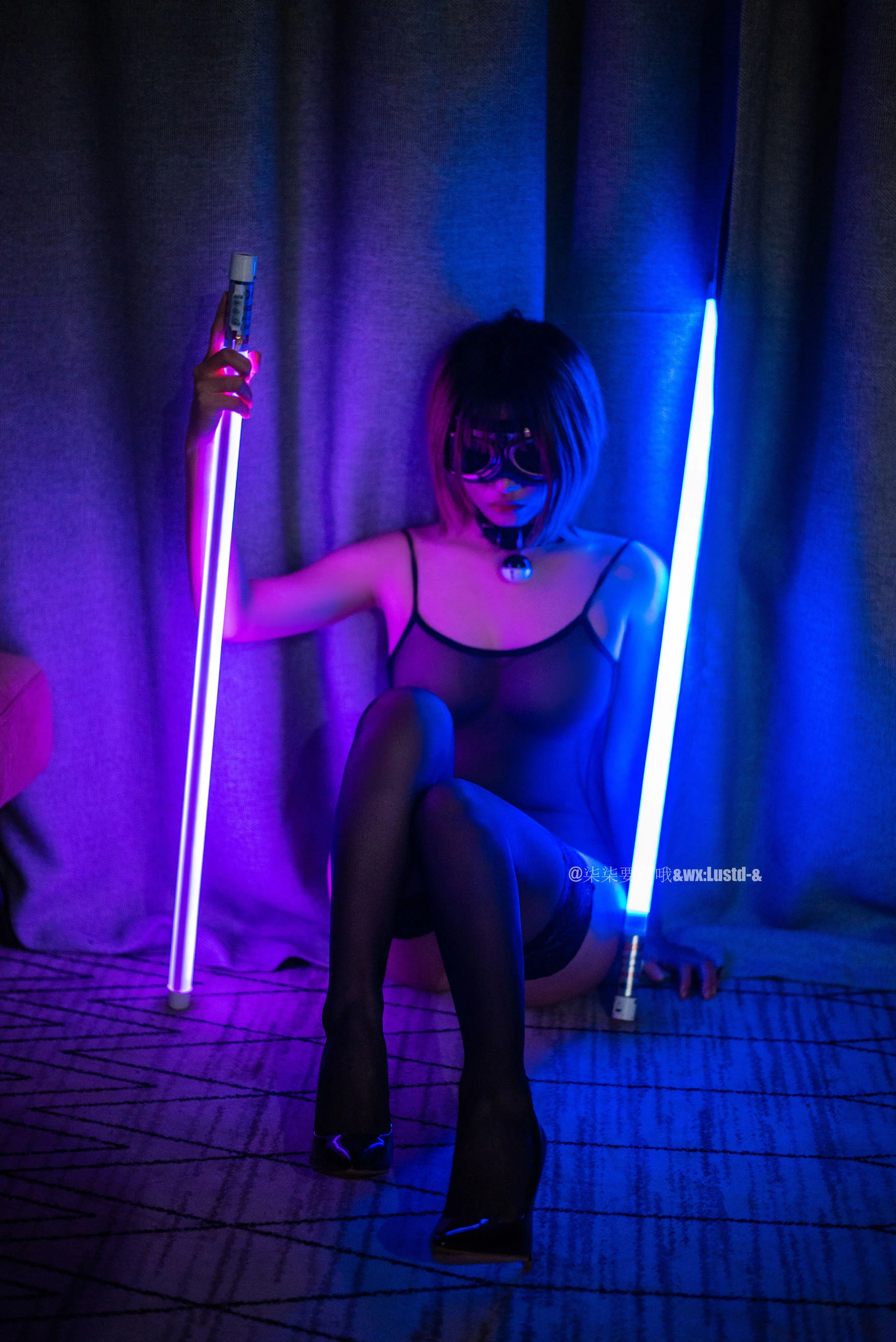 动漫博主柒柒要乖哦 – 透明死库水和白T [36P]插图4