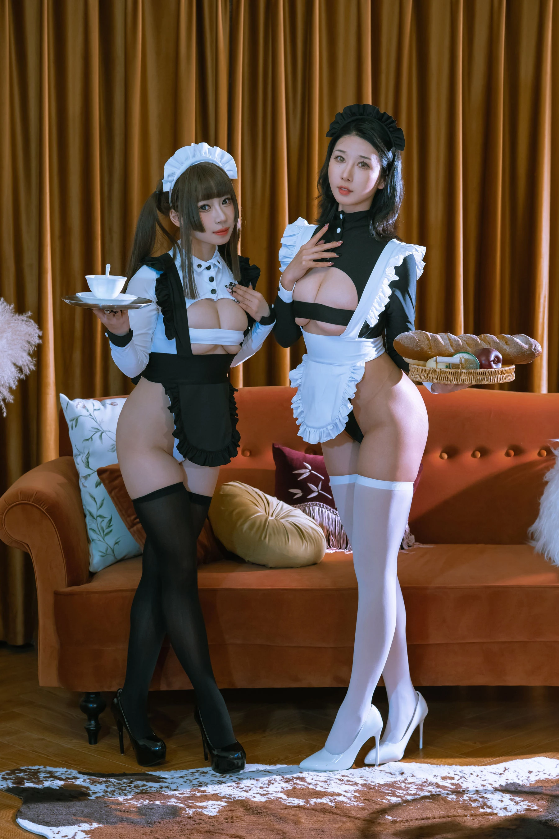 云溪溪 – 奶桃桃 双人女仆 [55P]插图4