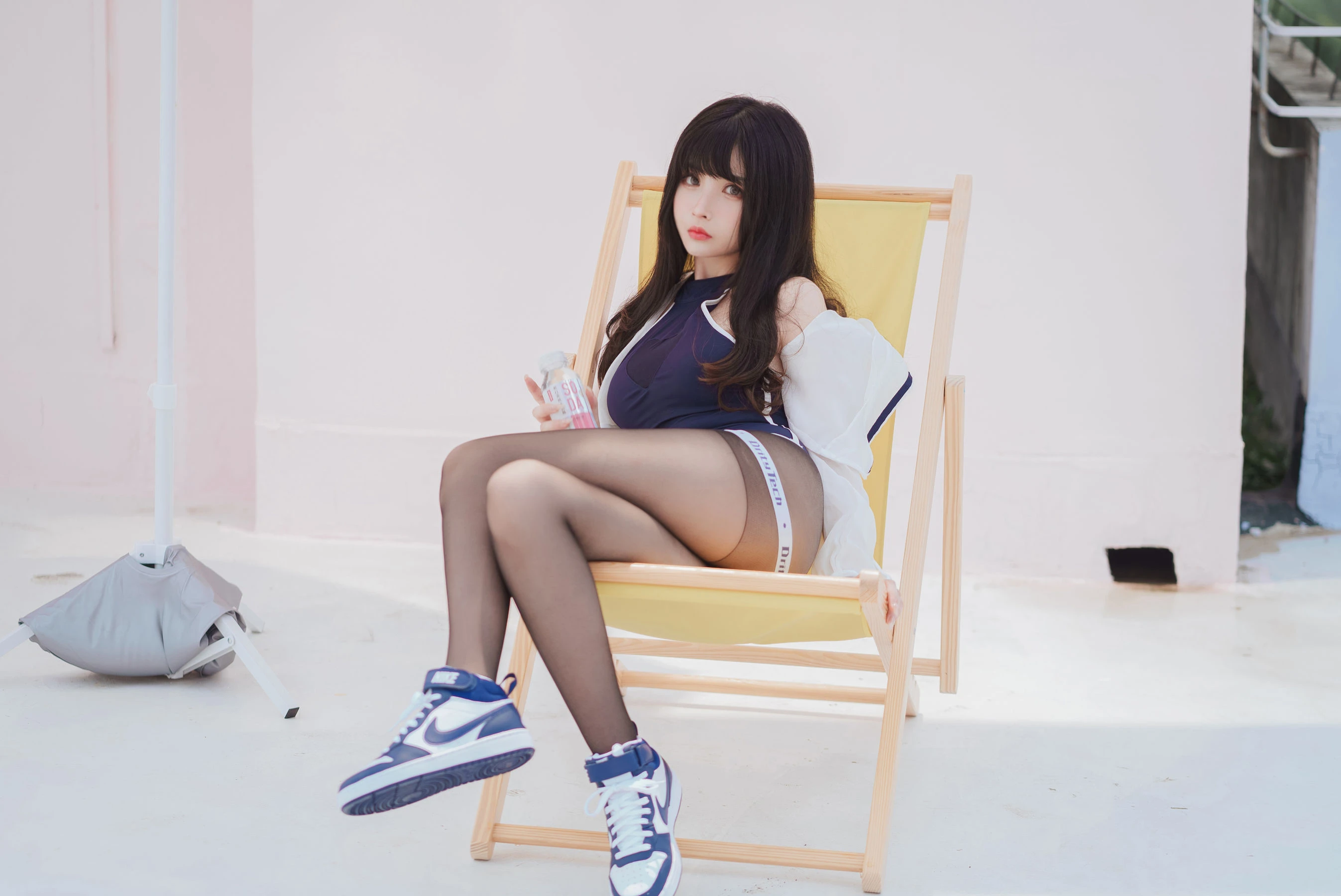 COS福利rioko凉凉子 – 天台竞泳 [50P]插图1