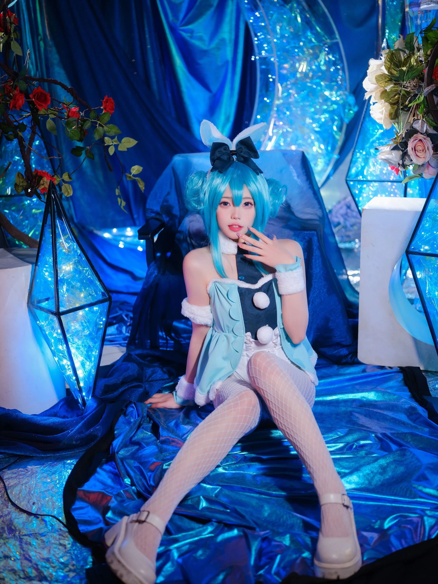 咬一口兔娘 – MIKU初音未来兔女郎 [12P]|图集秀