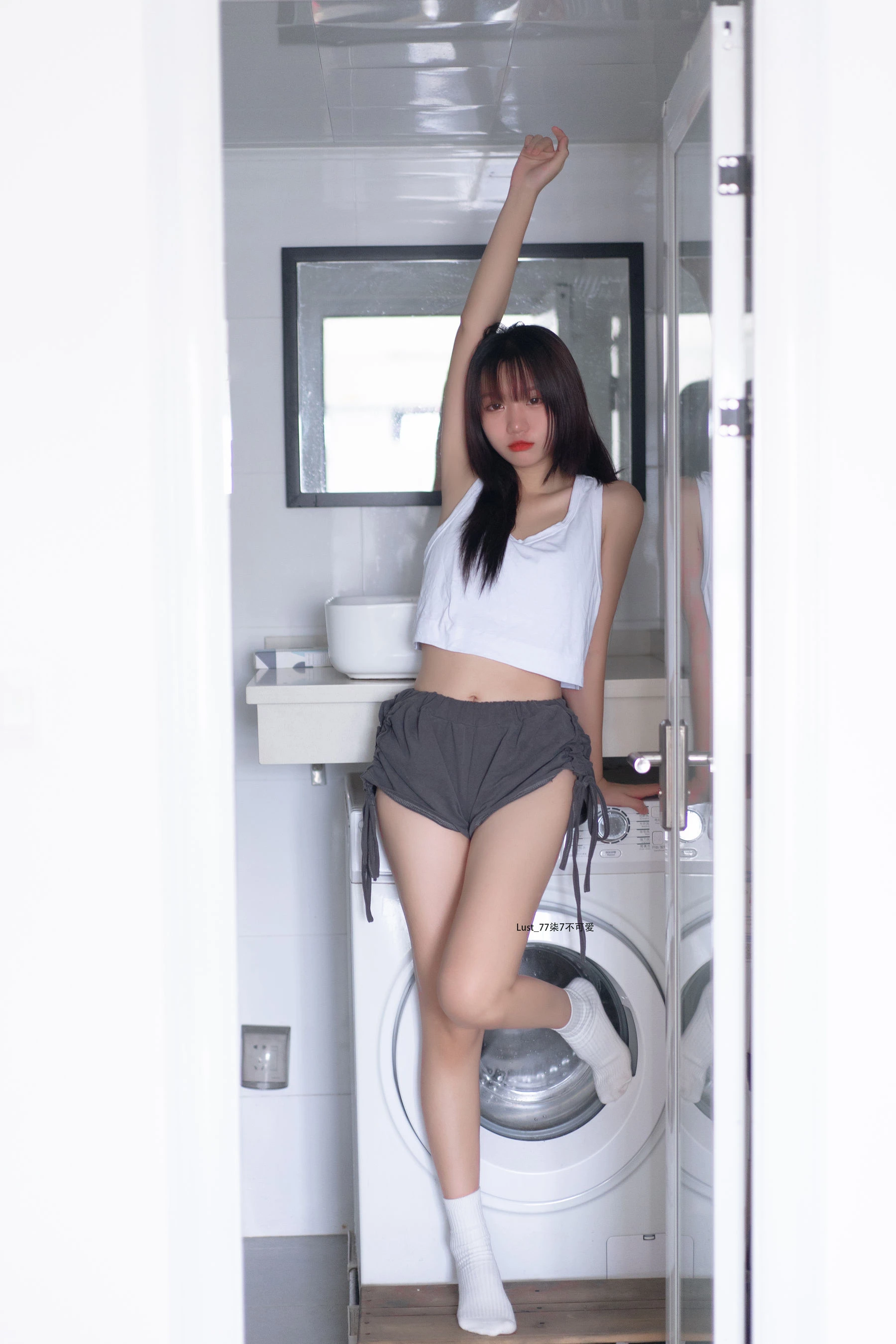 动漫博主柒柒要乖哦 – 初恋背心 [111P]插图2