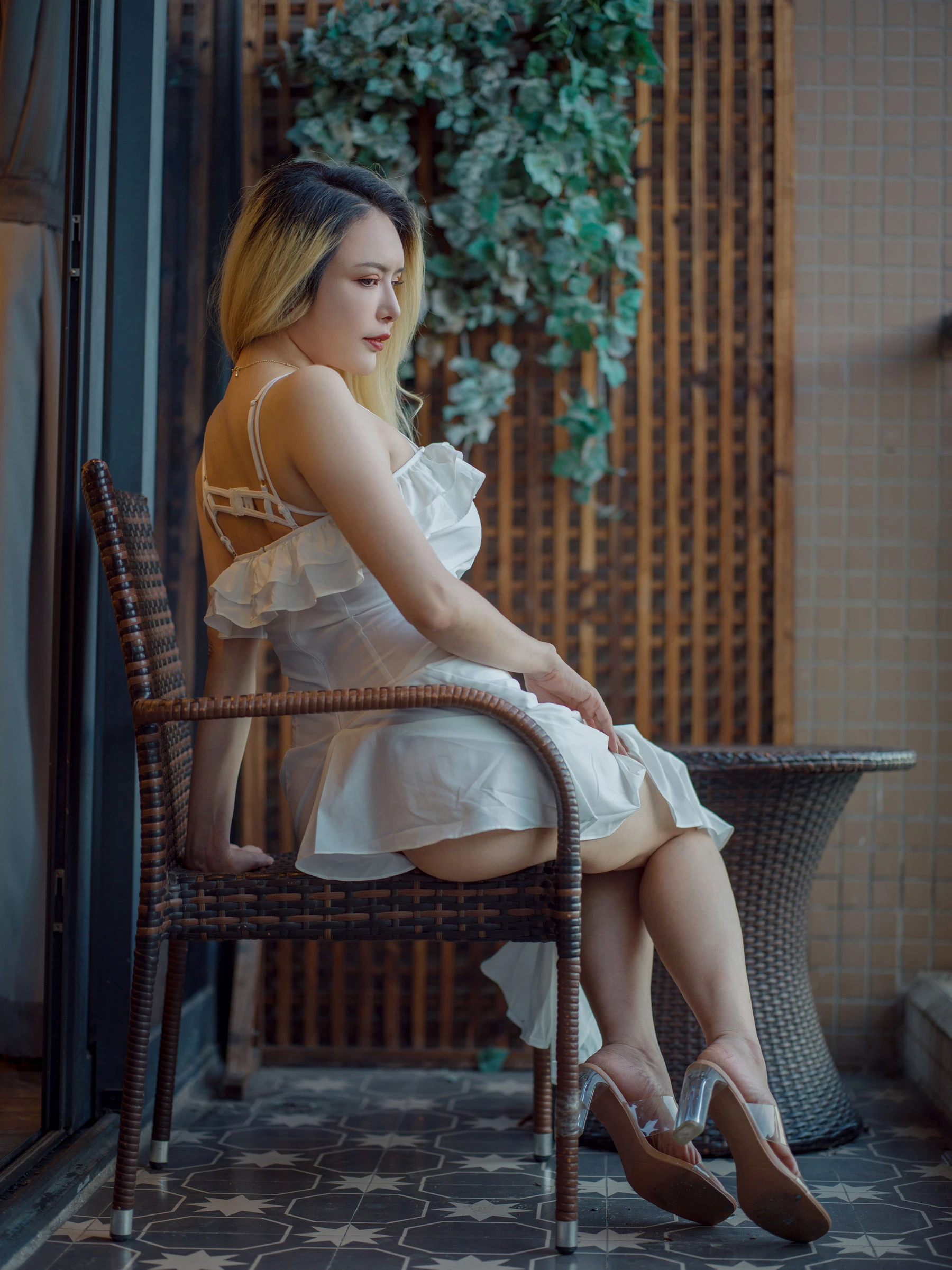 秋和柯基(夏小秋秋秋) – 白色连衣裙 [40P]插图4