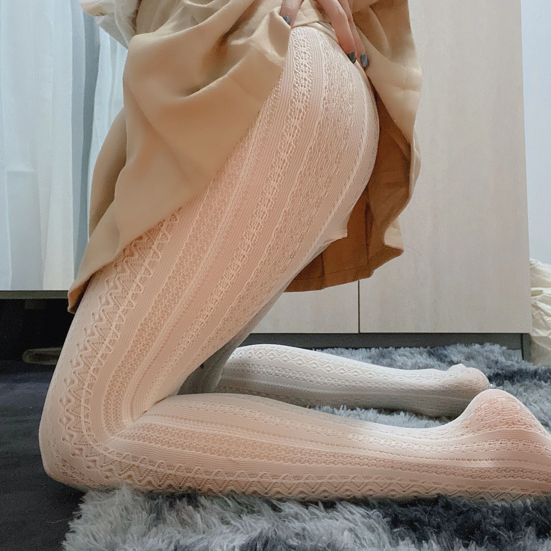 秋和柯基(夏小秋秋秋) – 圣诞自拍 [15P]插图2