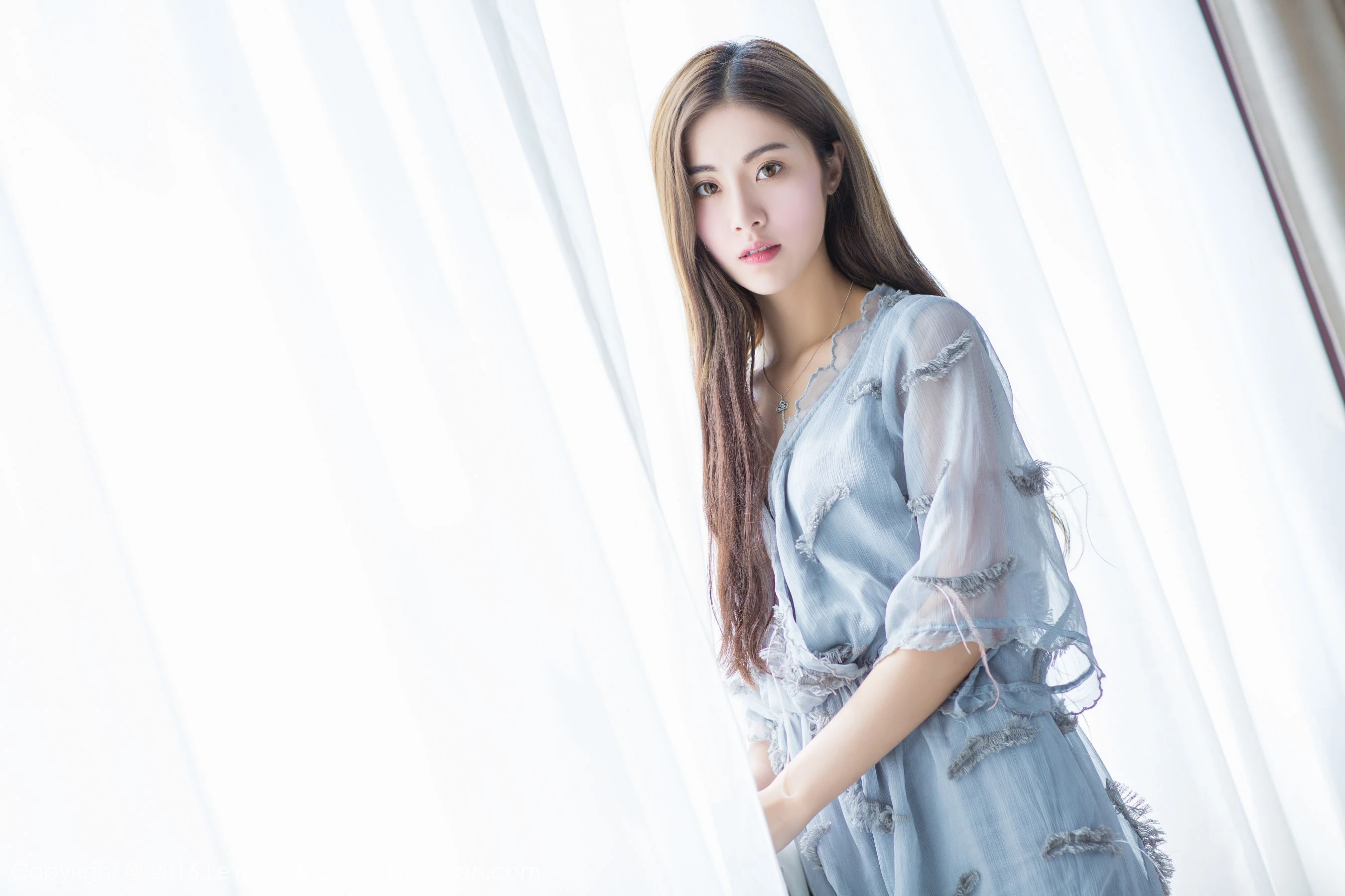 菲儿《柔柔阳光沐浴下的女神》 星乐园LeYuan Vol.018 [54P]插图4