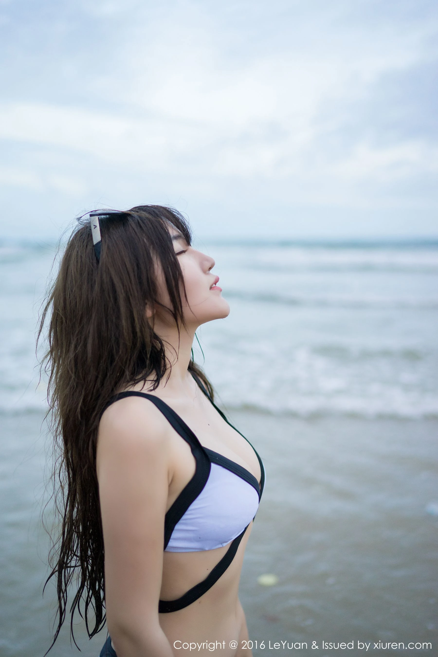 冷不丁《比基尼+白衬衫诱惑》 星乐园LeYuan Vol.012 [52P]插图8