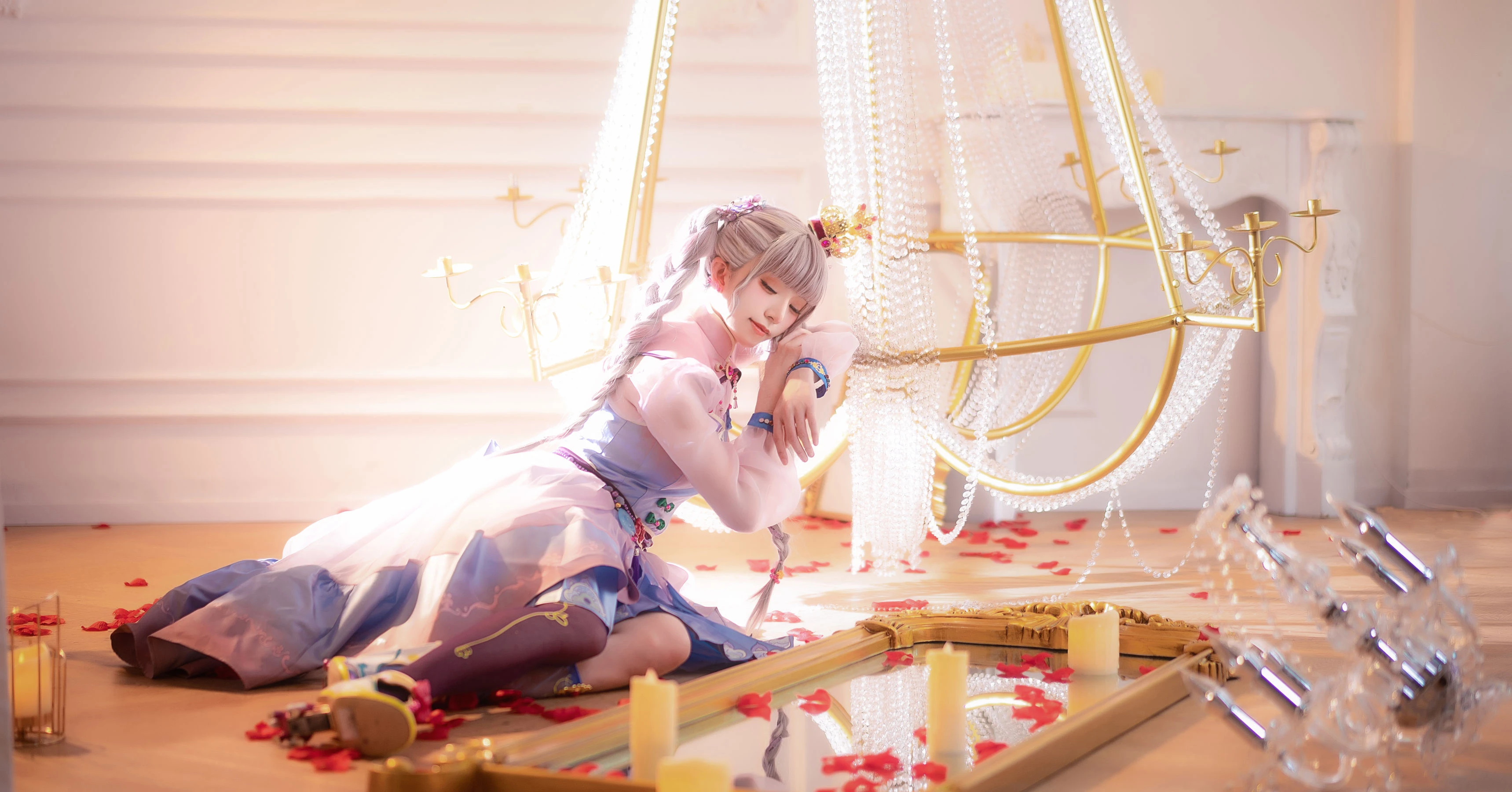 动漫博主Kitaro_绮太郎 – 甜皇后 [18P]插图1