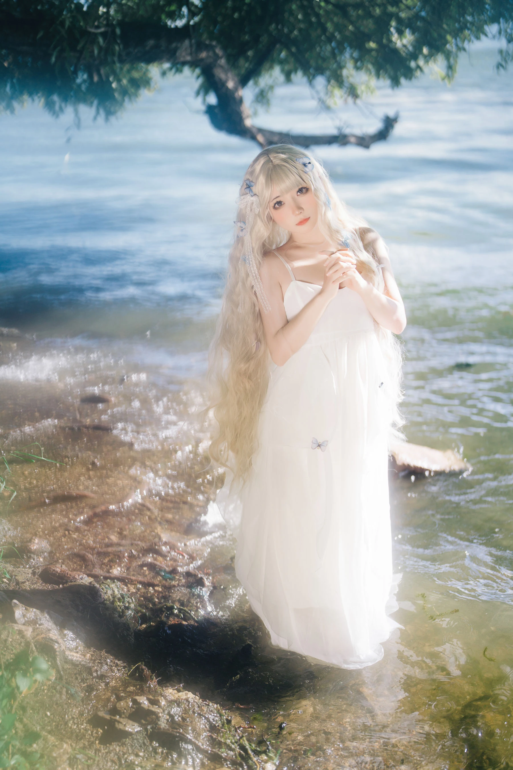 是三不是世w – 湖边白裙 [15P]插图6