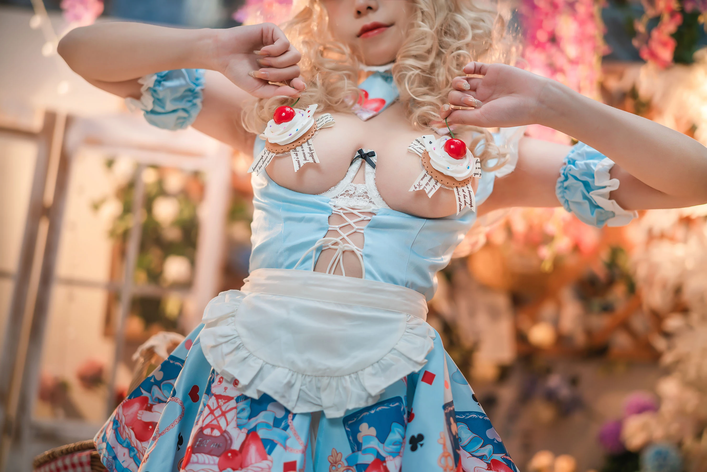 萌系小姐姐蜜汁猫裘 – 爱丽丝梦游仙境 兔子先生 [50P]插图9