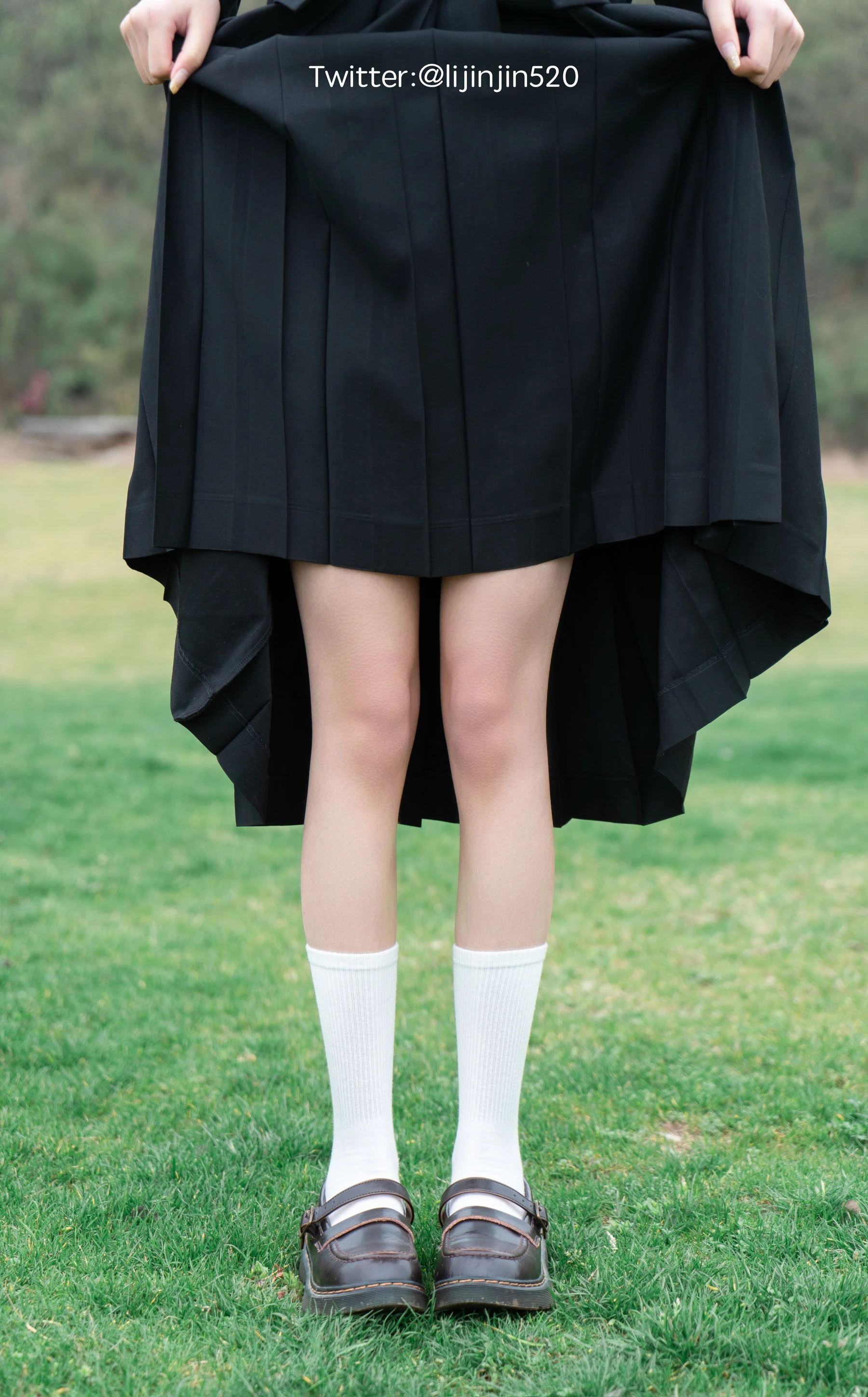 梨瑾瑾 – 户外黑长服 [20P]插图2