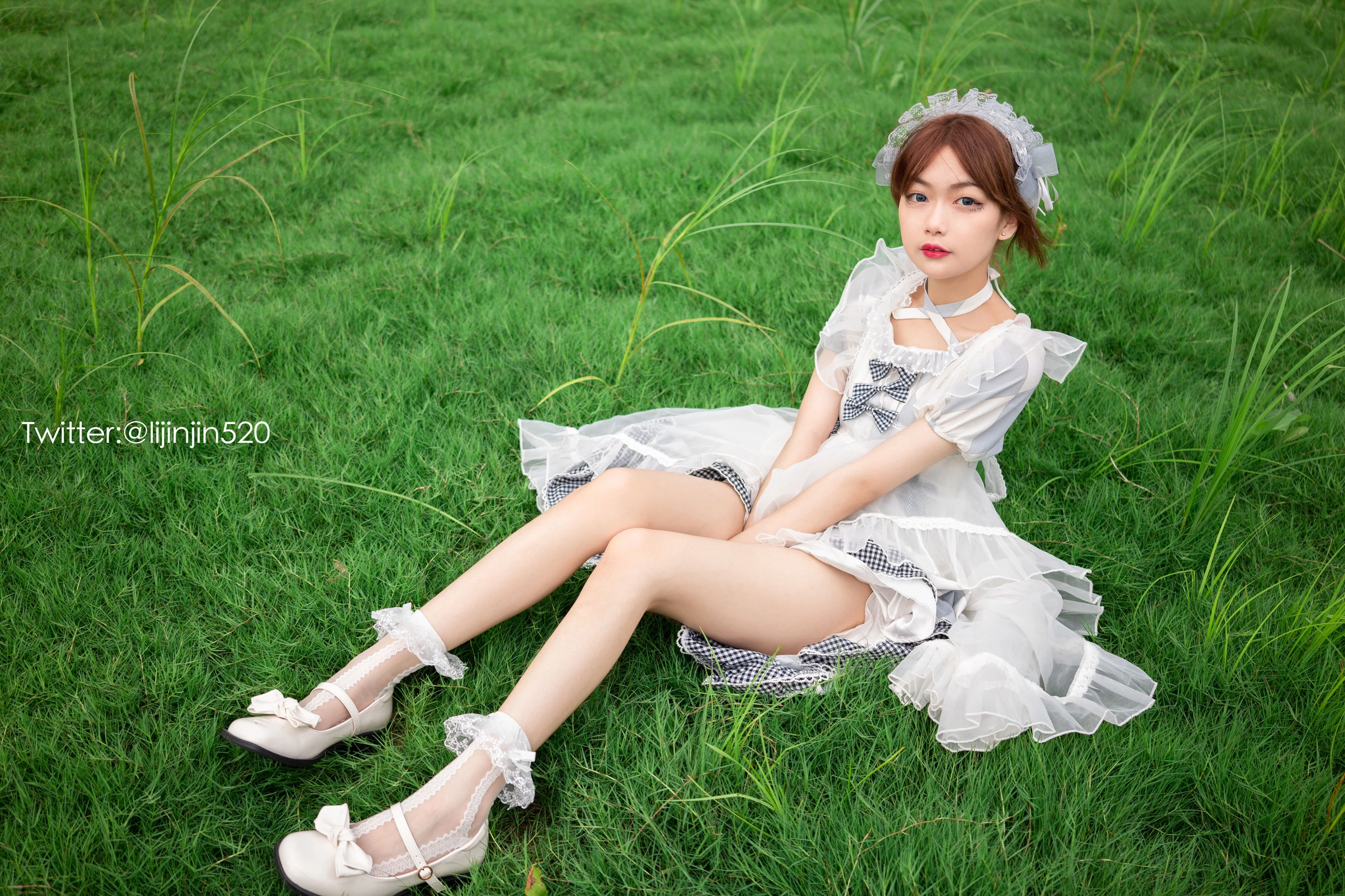 梨瑾瑾 – 草地 [22P]插图3