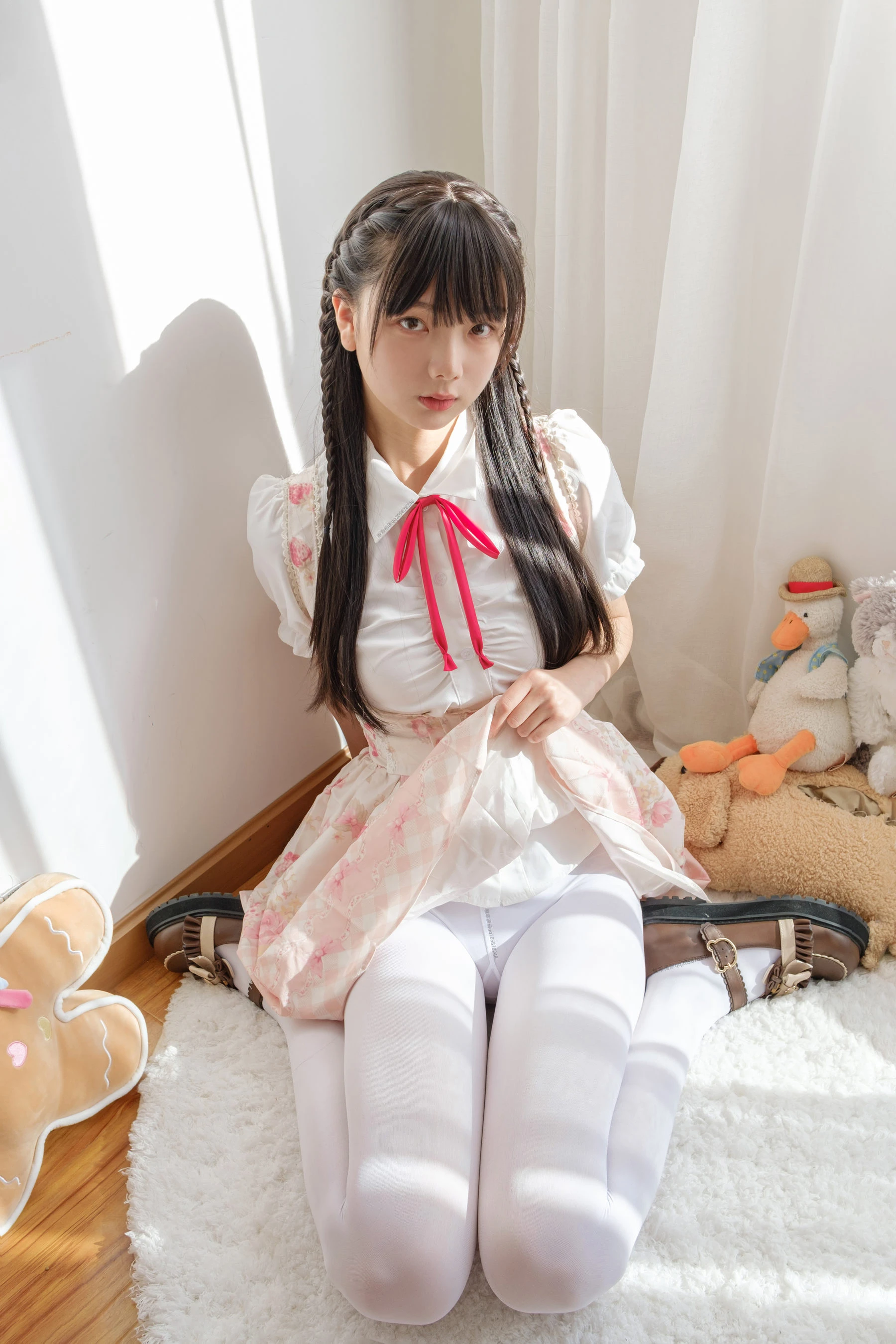 柴系小乖(稚乖画册) – 夜夜 白丝JK [81P]插图2