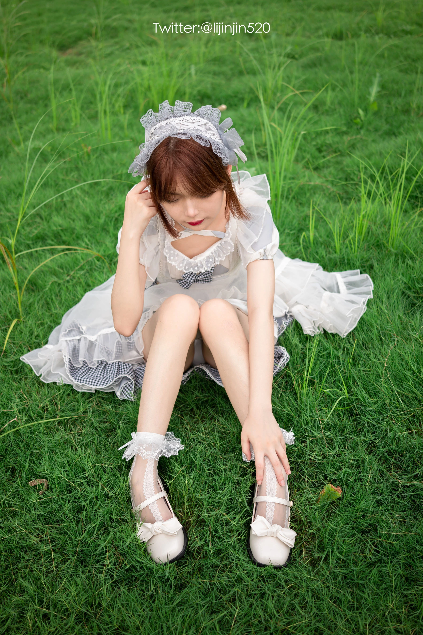 梨瑾瑾 – 草地 [22P]插图2