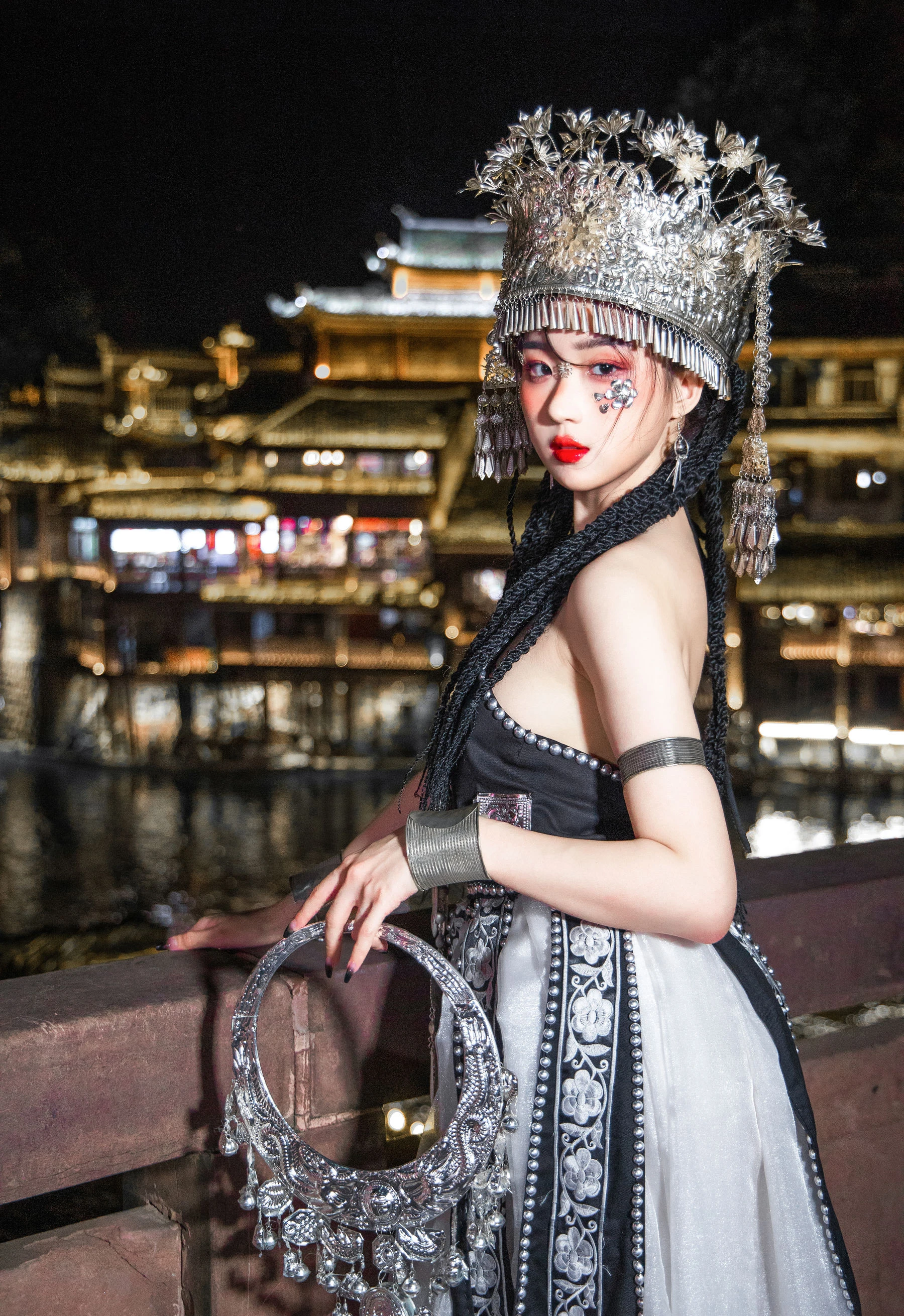 瓦斯塔亚小龙虾 – 苗疆女子 [18P]插图1