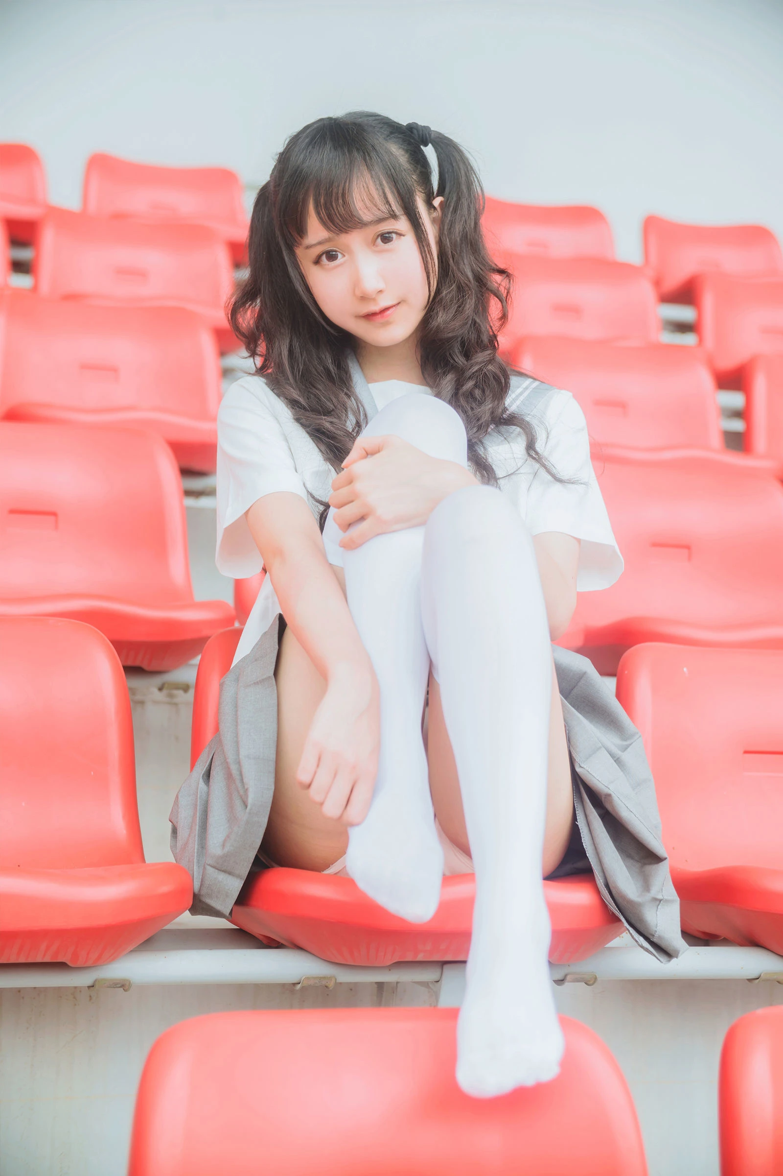 [萝莉COS] 木绵绵OwO – 灰色JK制服 [38P]插图4