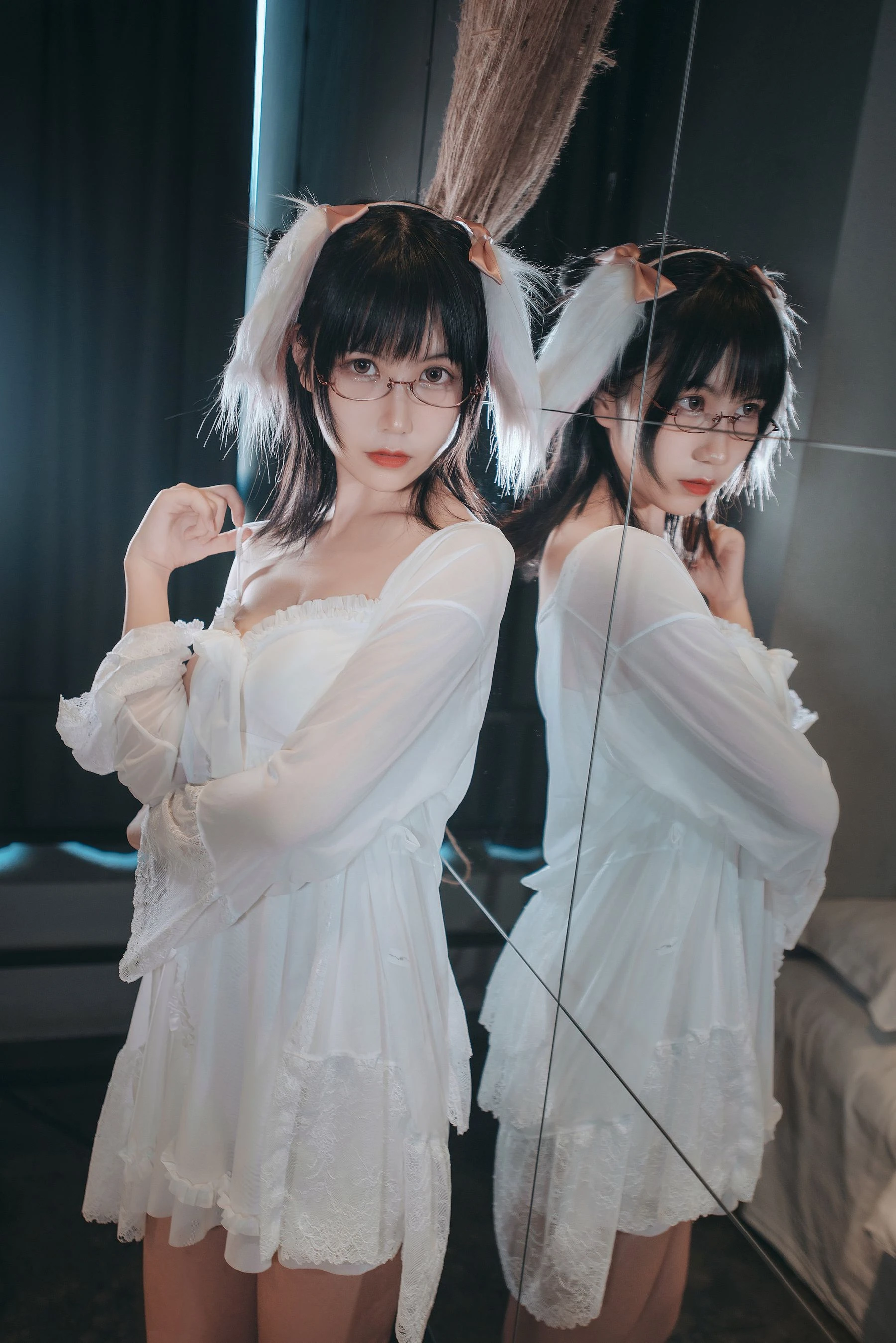 COSER美女逐月su 睡衣兔子 [28P]插图4