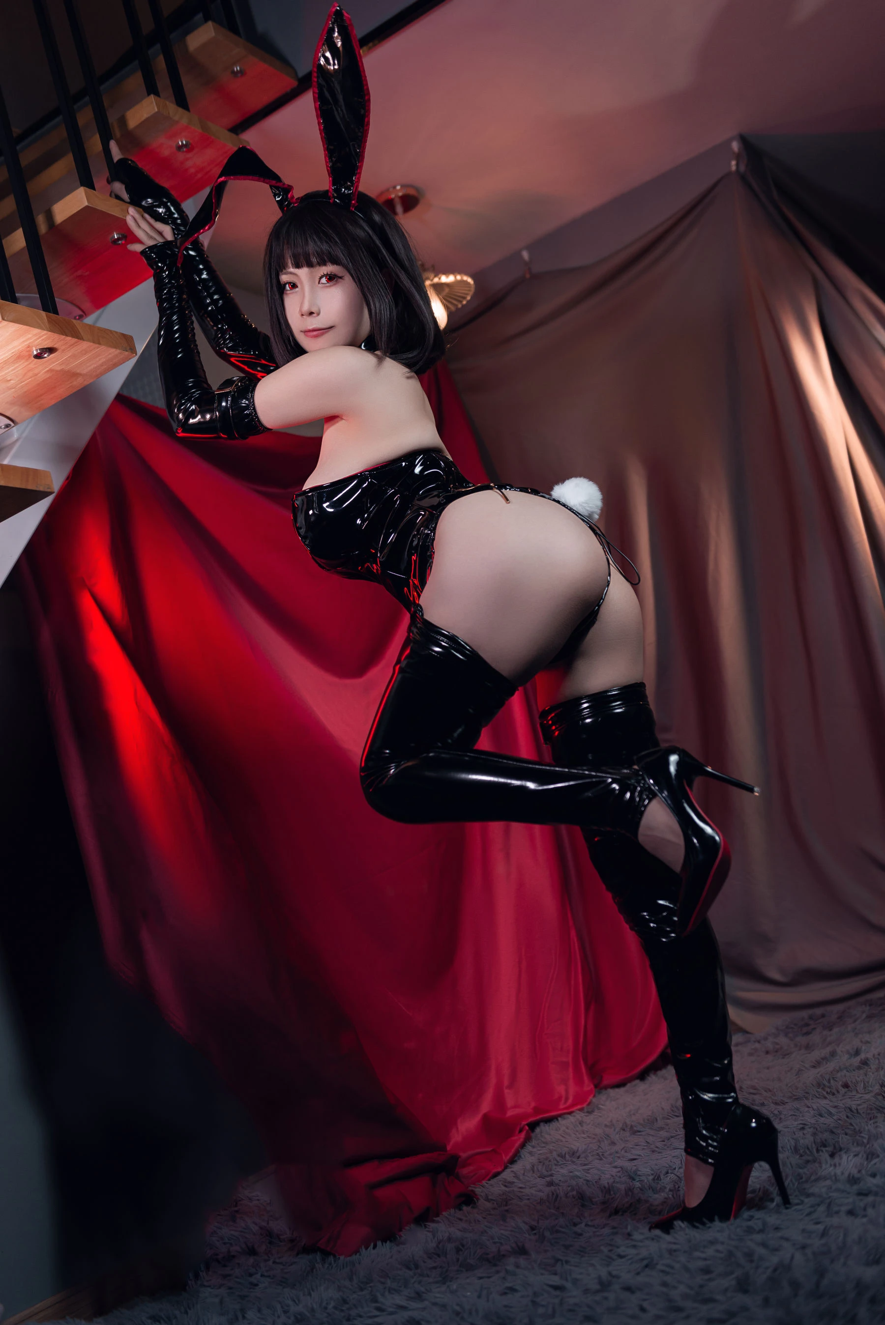 末夜787 – 黑色漆皮兔女郎 [28P]插图4