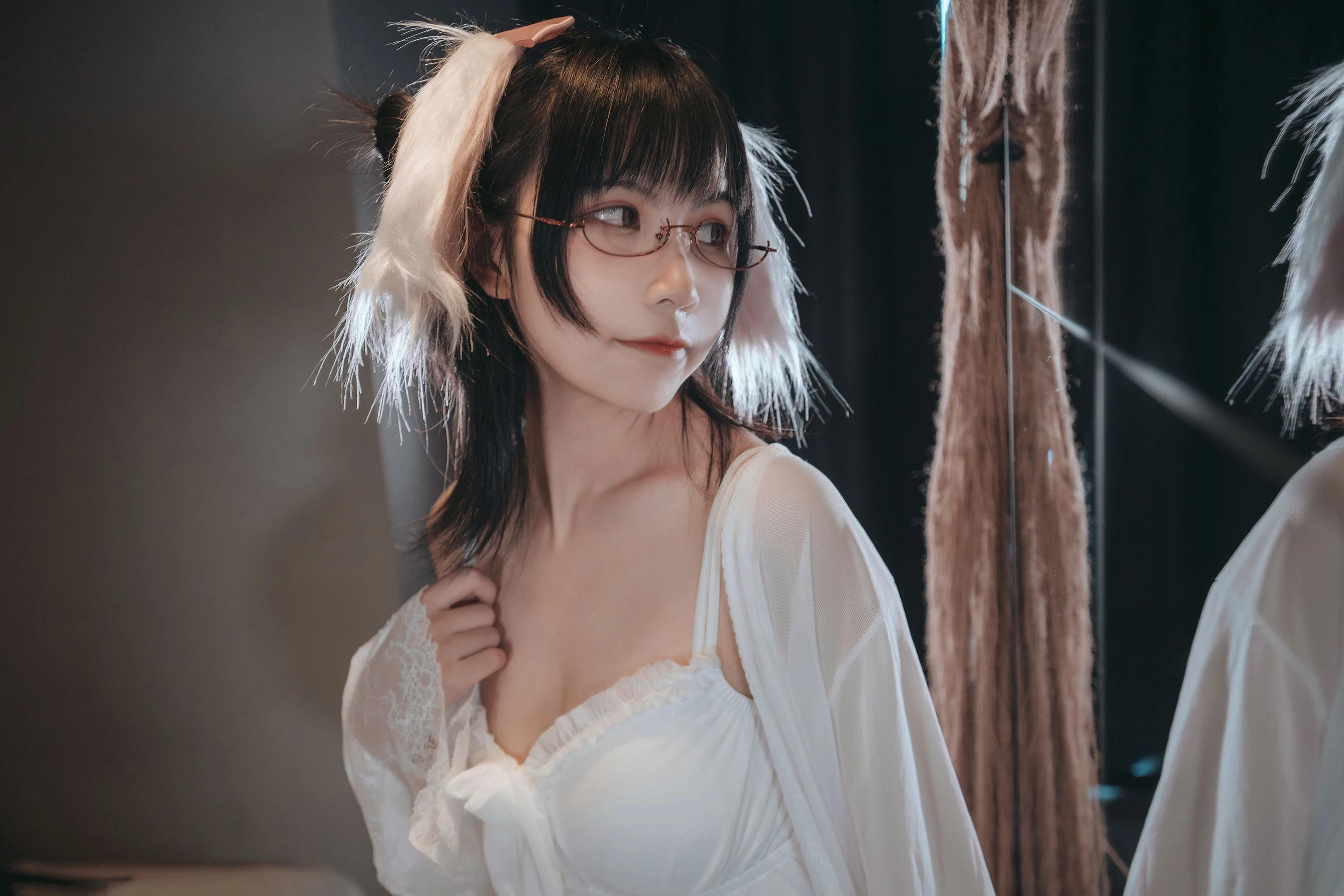 COSER美女逐月su 睡衣兔子 [28P]插图1