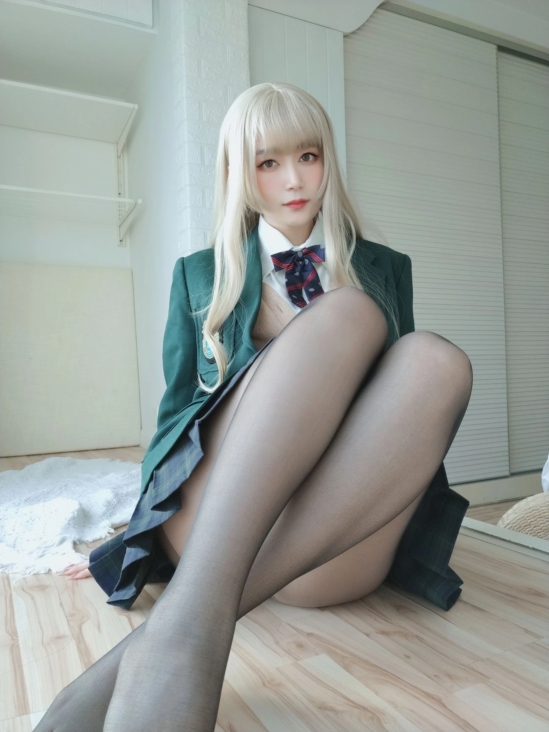 Coser小姐姐白银 – 灰色空间 [88P]插图2