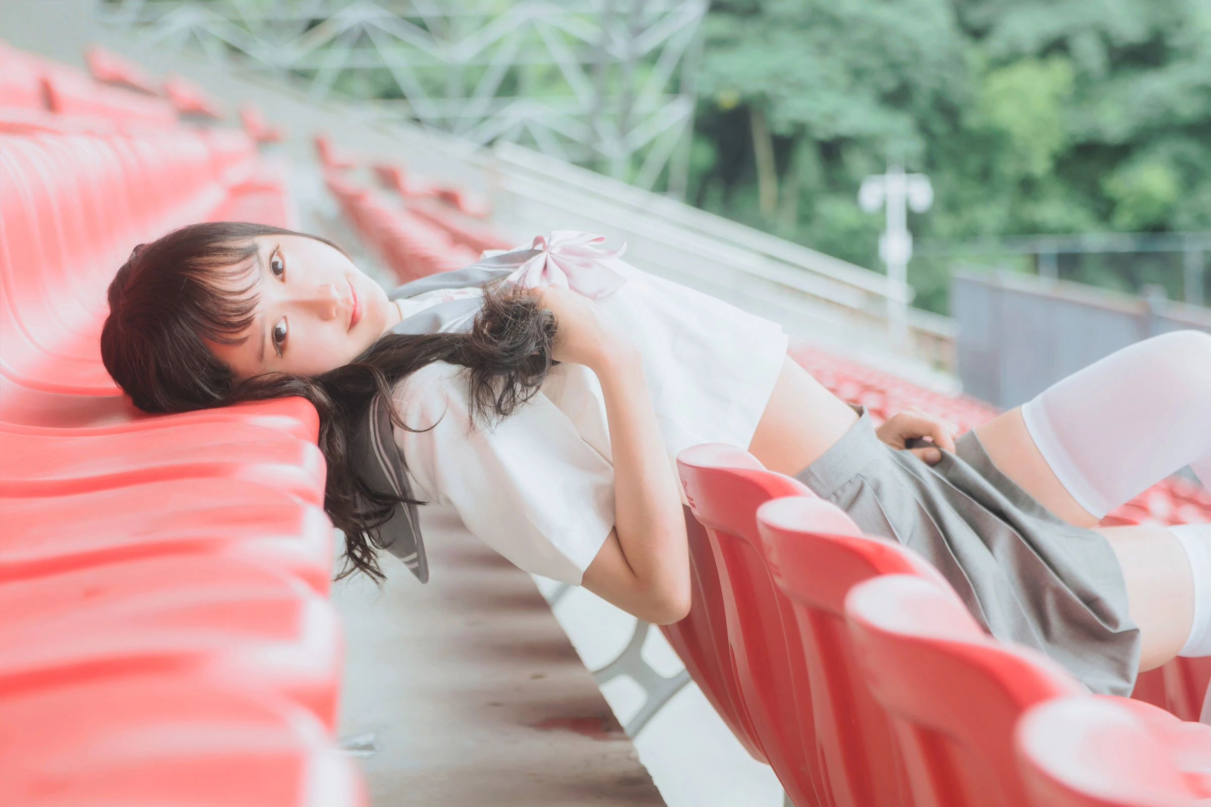 [萝莉COS] 木绵绵OwO – 灰色JK制服 [38P]插图2