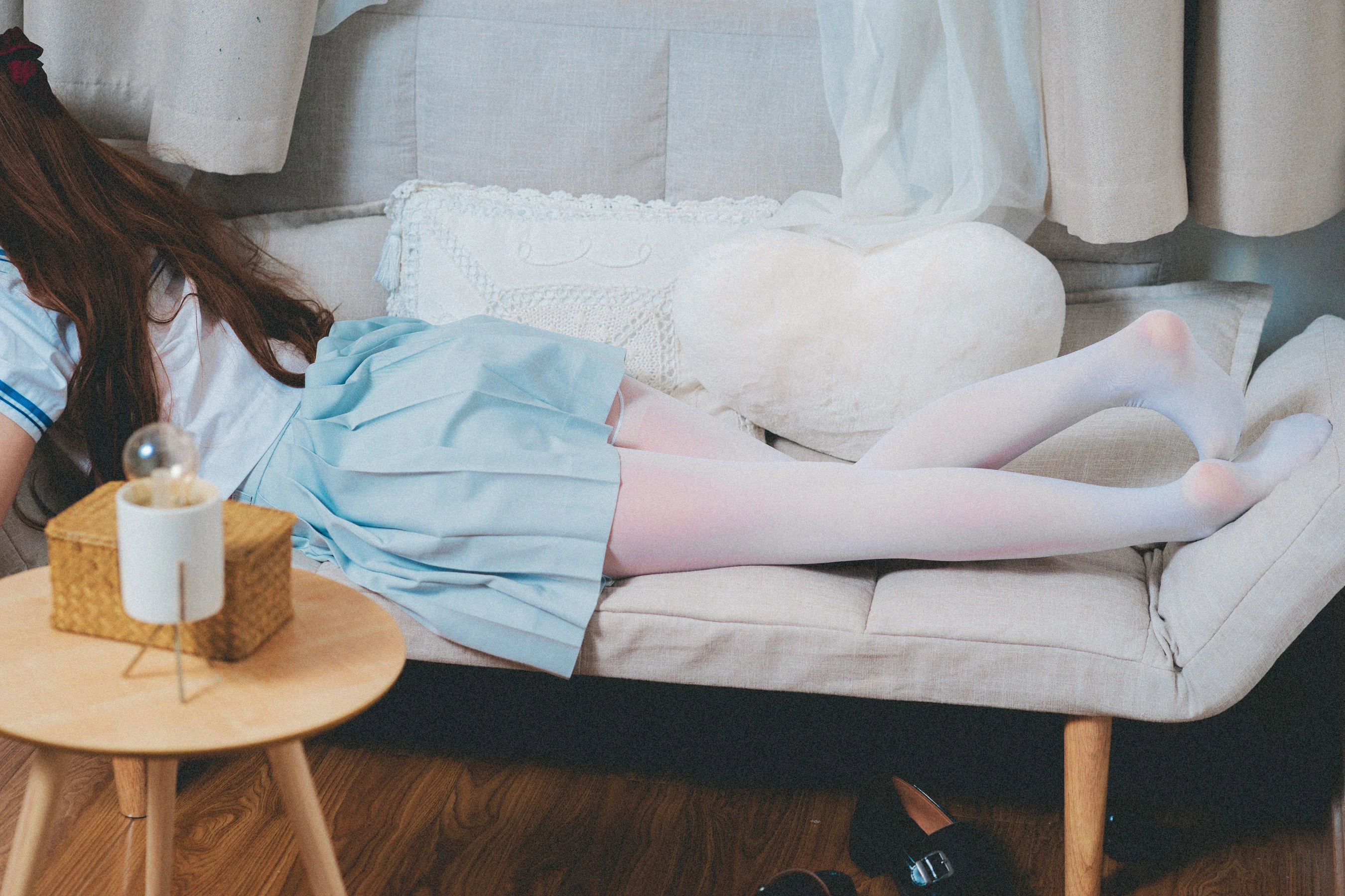 [萝莉COS] 面饼仙儿 – JK秀 [16P]插图2