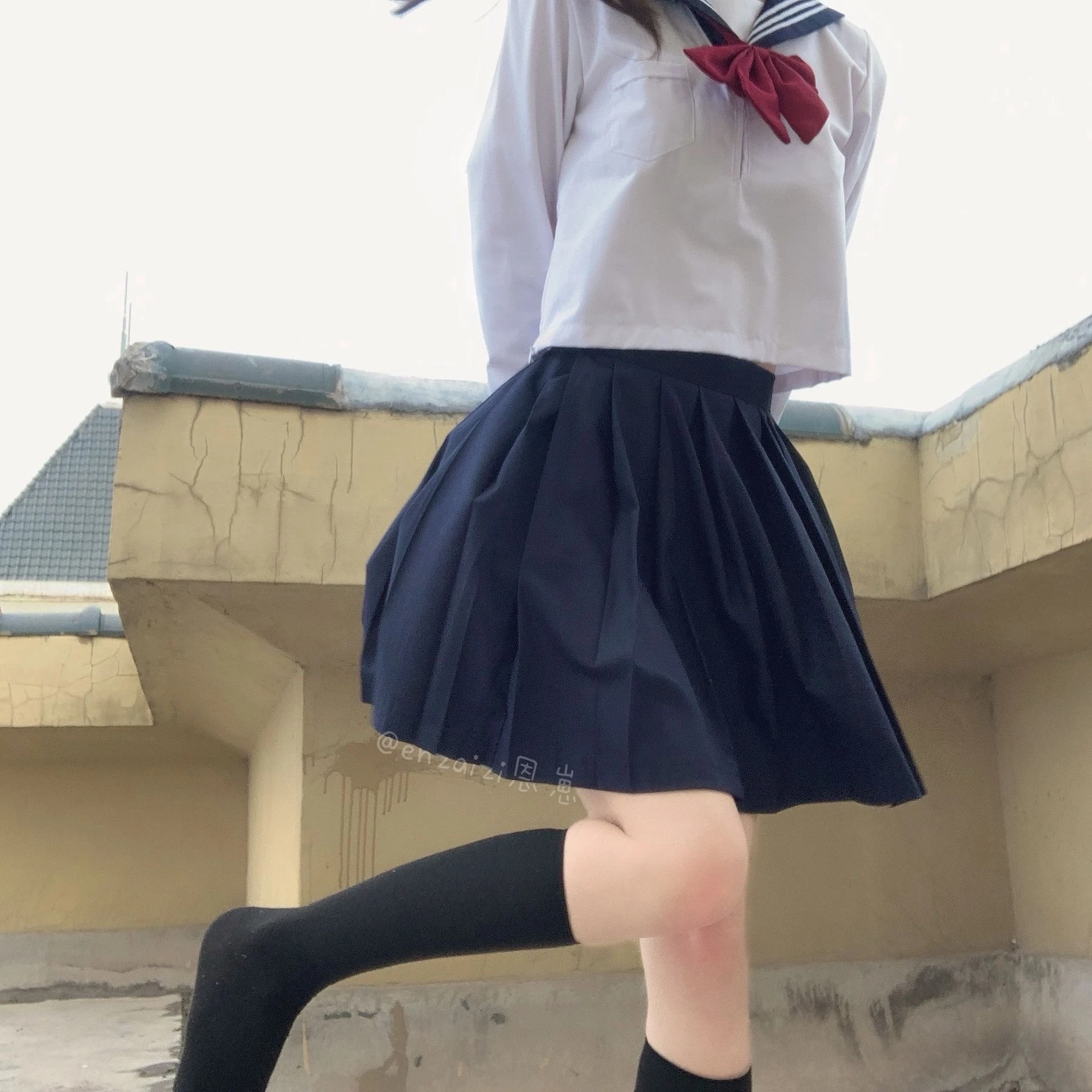 恩崽 – 天台水手服 [123P]插图4