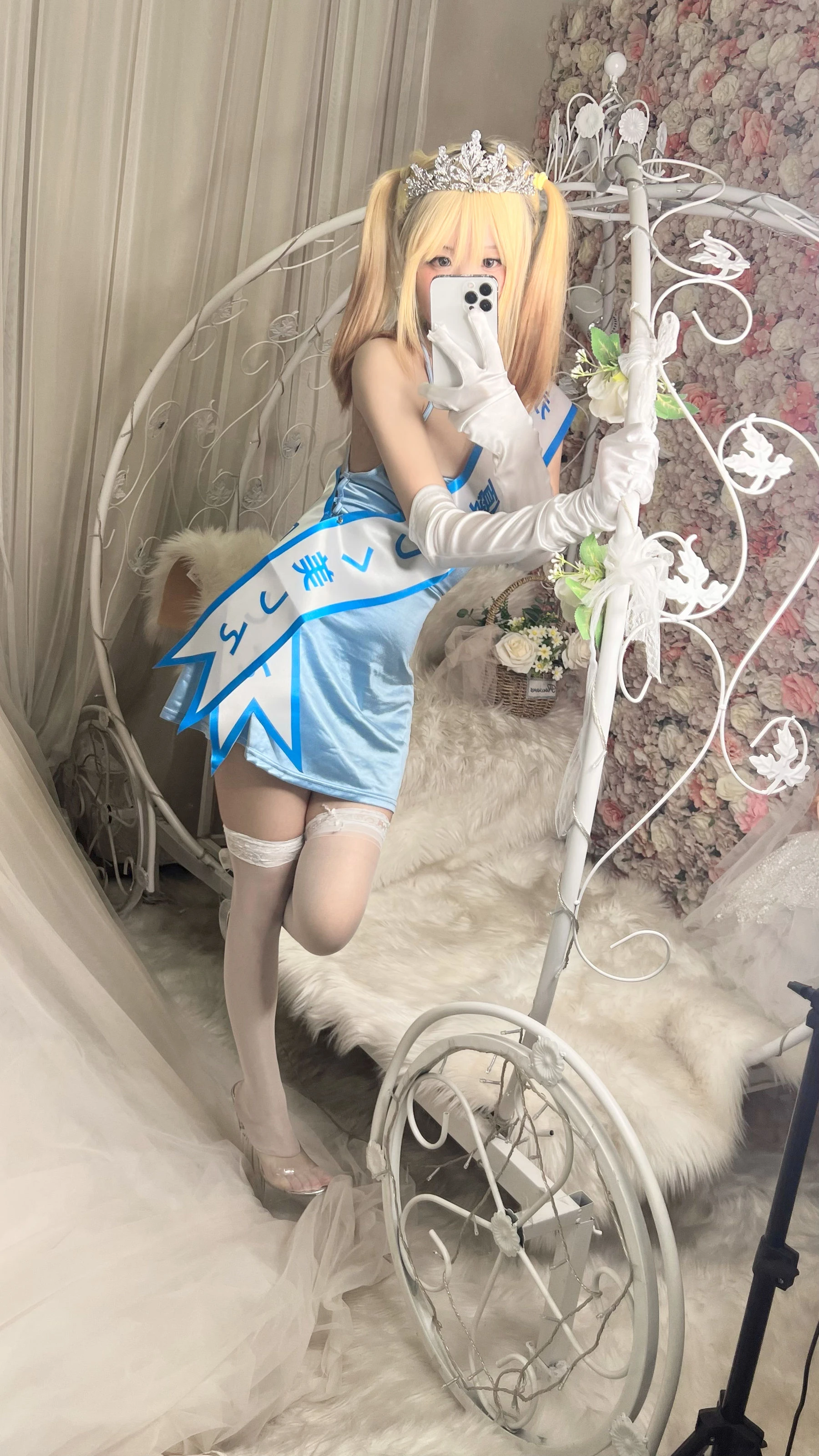 萌妹子Coser摇摇乐yoyo – 闪光色 [134P]插图1