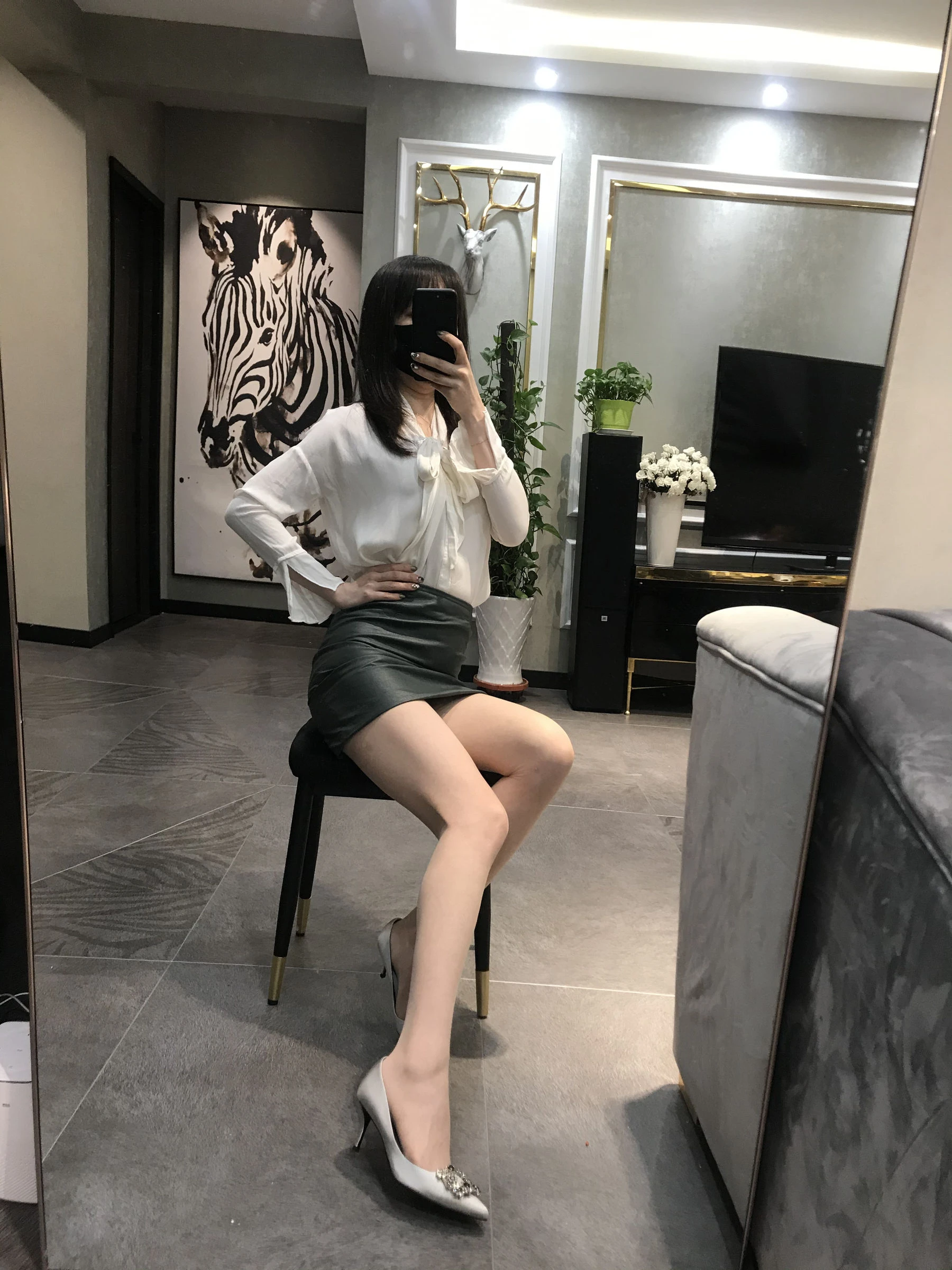 丝足博主麋鹿_Monroe 2020.04.04 圆臀诱惑 [48P]插图5