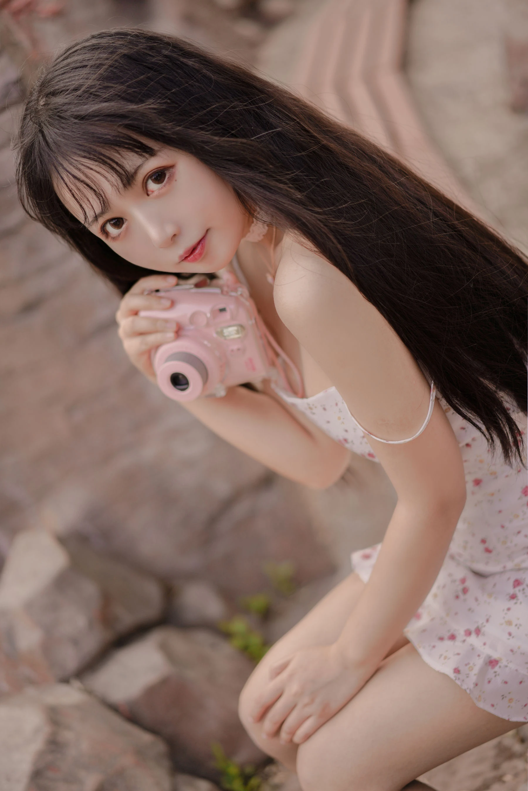 大眼萌妹黑猫猫OvO – 风 [26P]插图1