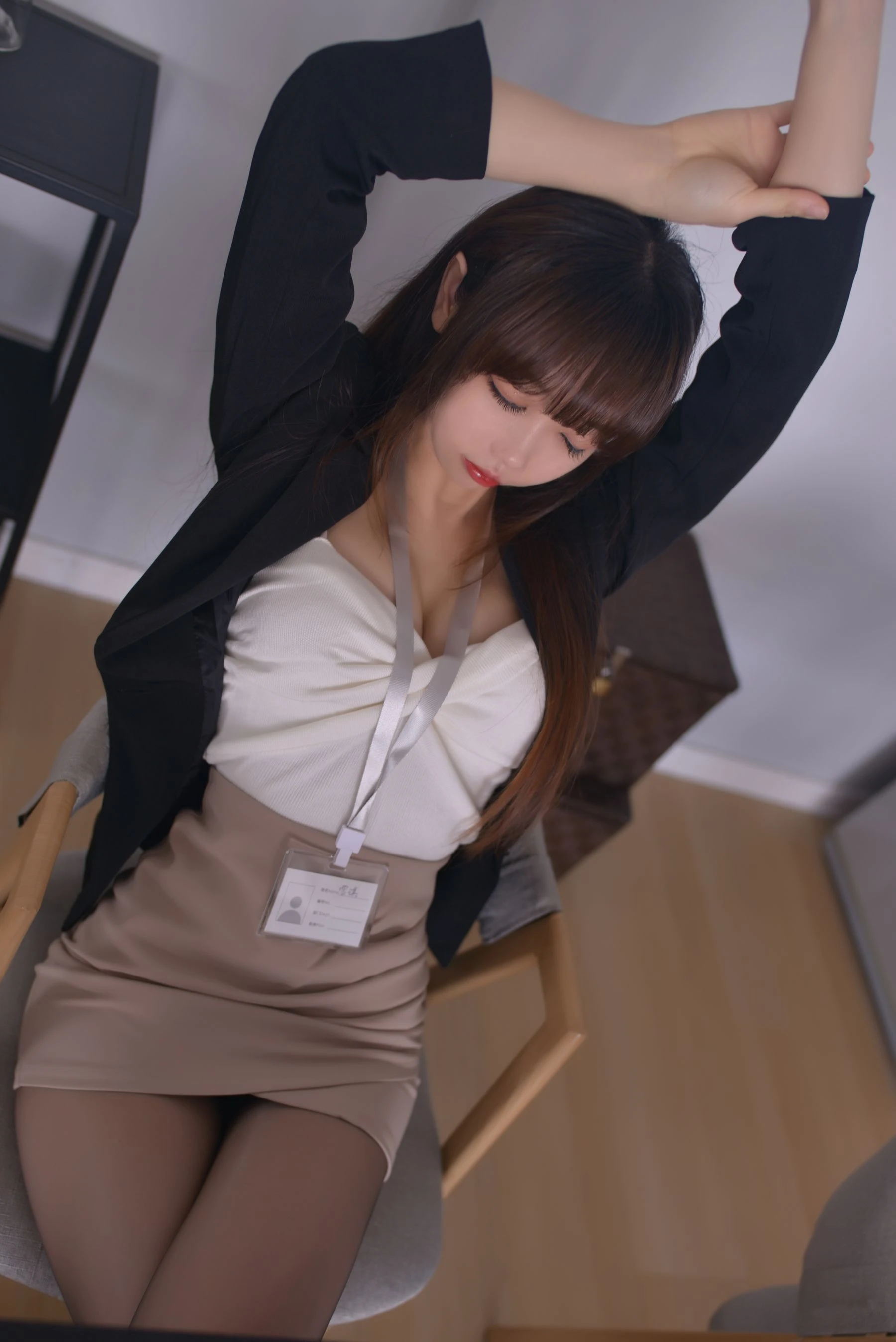 Cos小姐姐雪琪 – OL后辈出差第一天 [66P]插图2