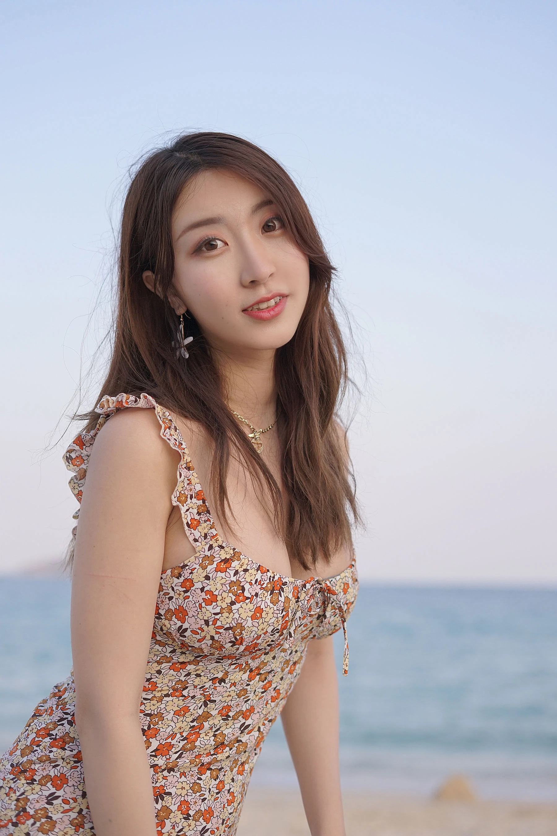 人气Coser黑川 – 海岛之旅 碎花连衣裙 [19P]插图5