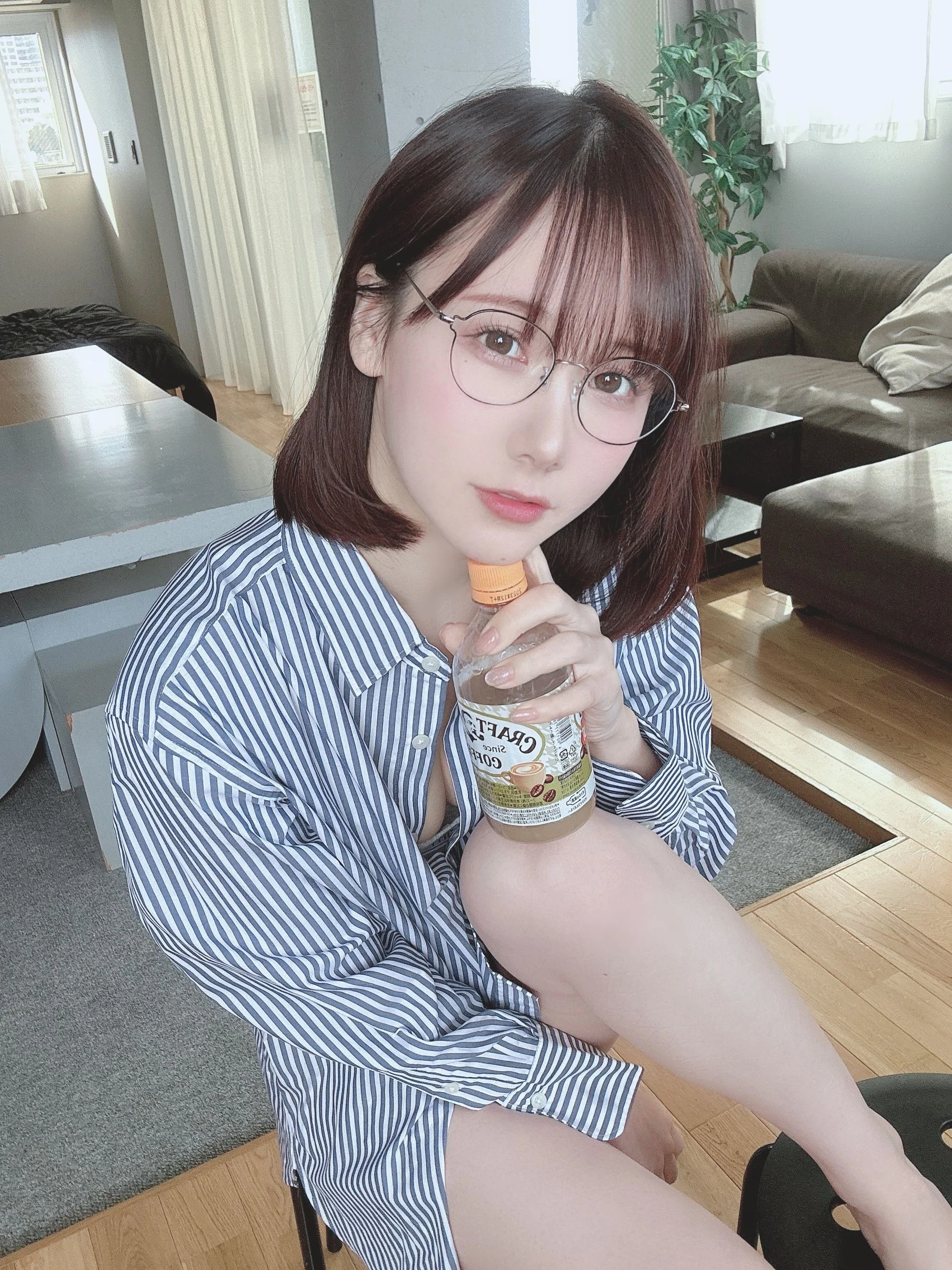 日本甜美COSER 运动衫×衬衫× [19P]插图4