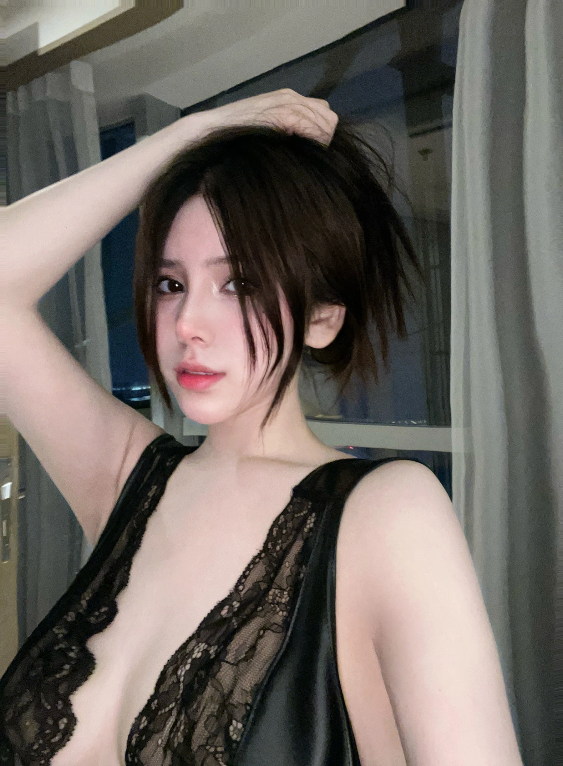 奔跑的晶骡儿 – 皮衣蕾丝 [12P]插图4