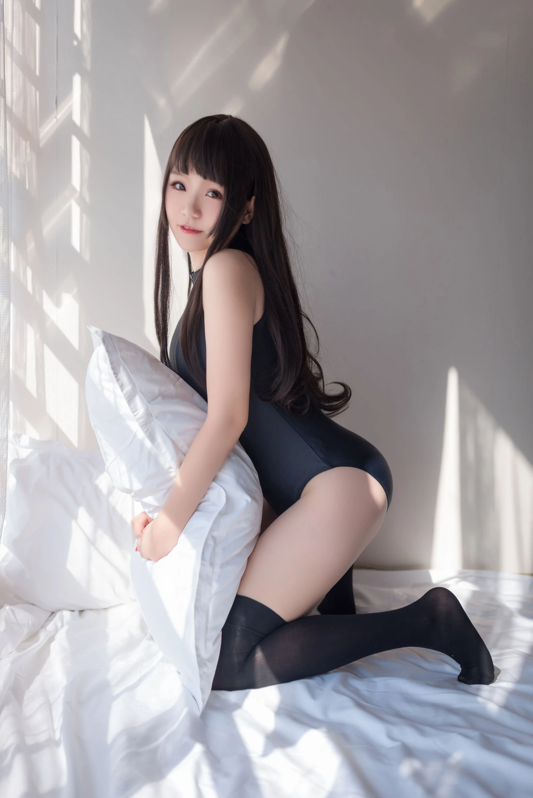 [萝莉COS] Yoko宅夏《开胸泳衣2》 [28P]插图1