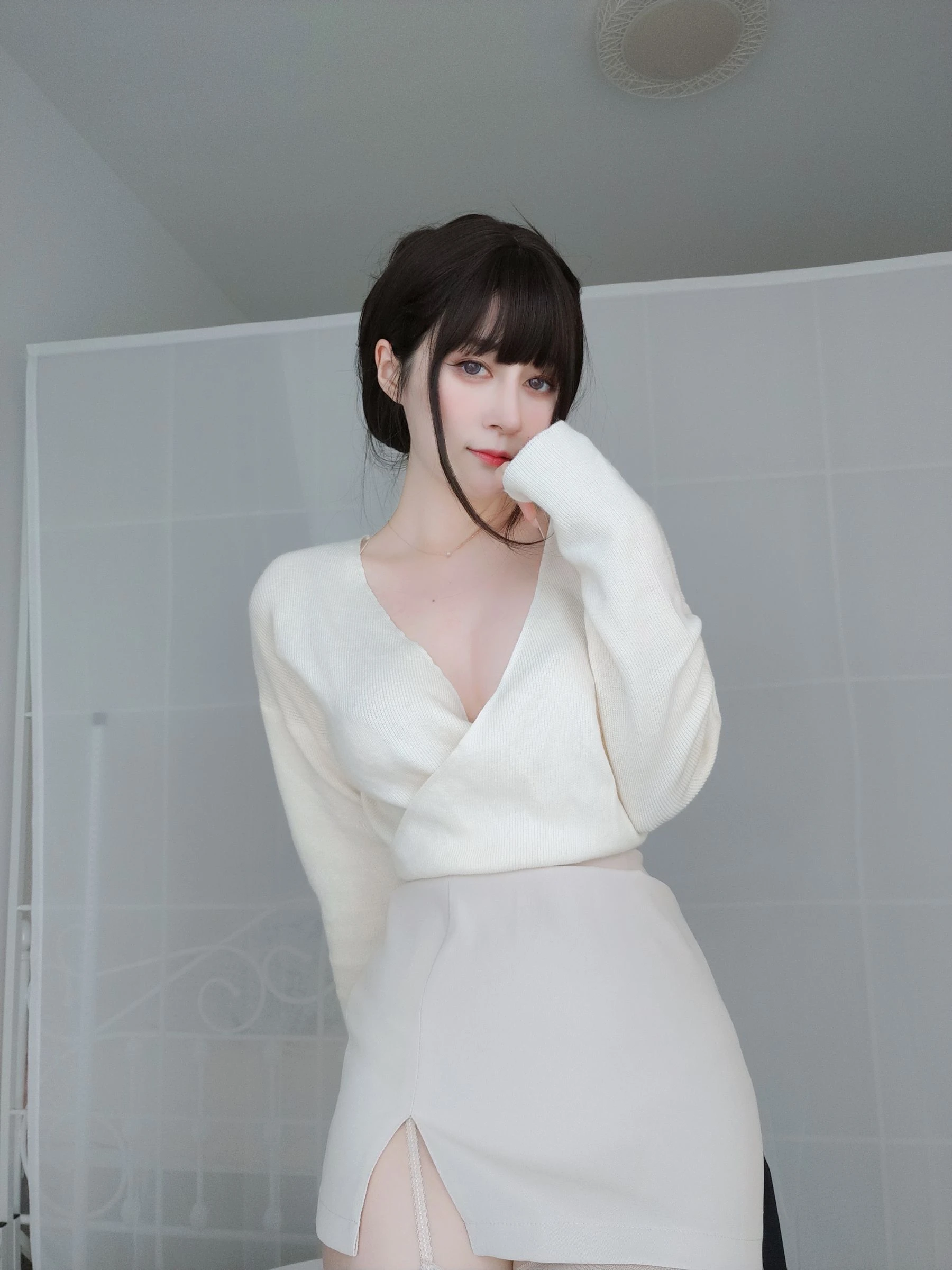 Coser小姐姐白银 – OL丝情 [24P]插图2