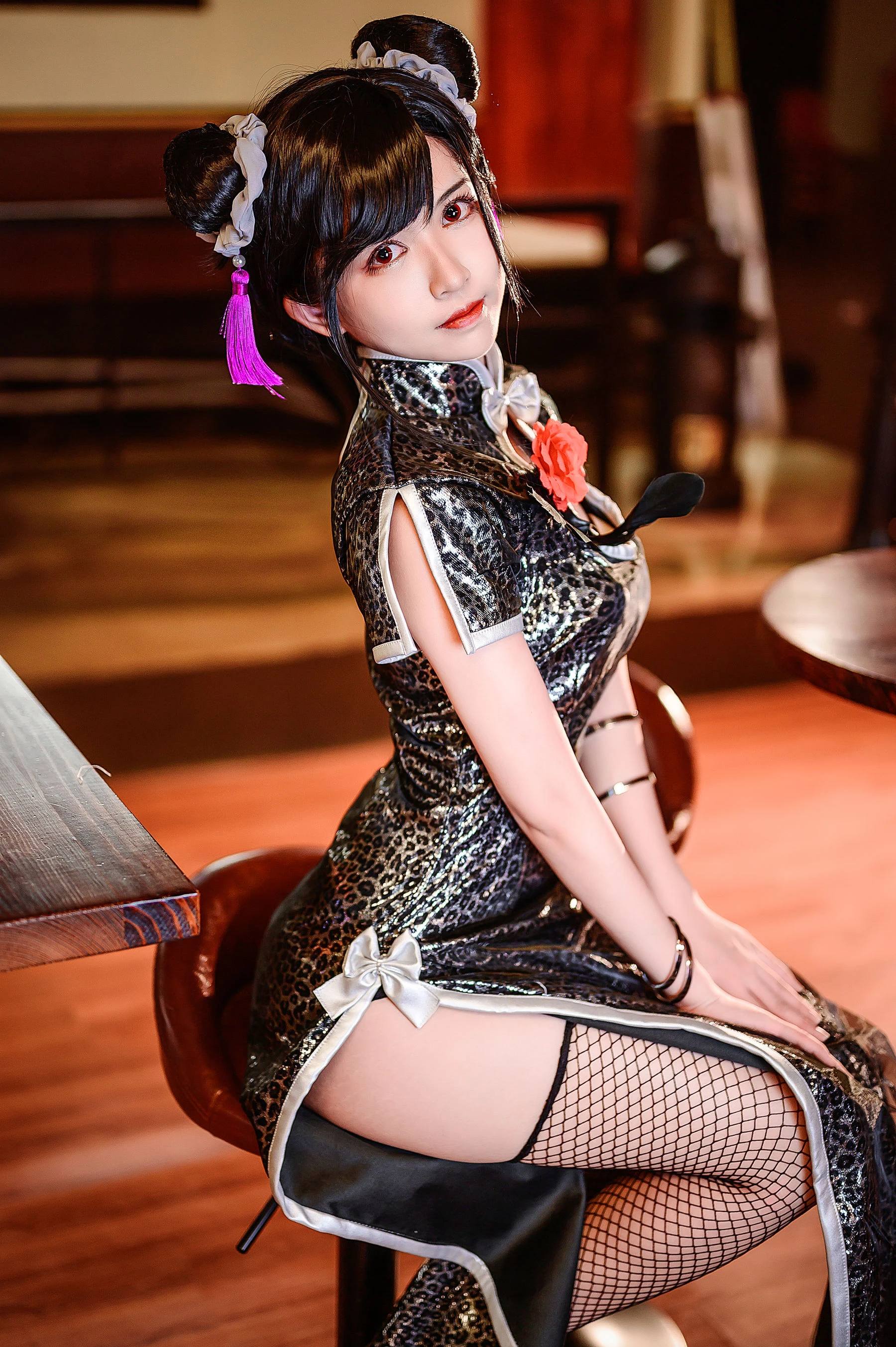 超人气Coser鳗鱼霏儿 – 蒂法旗袍 [42P]插图5