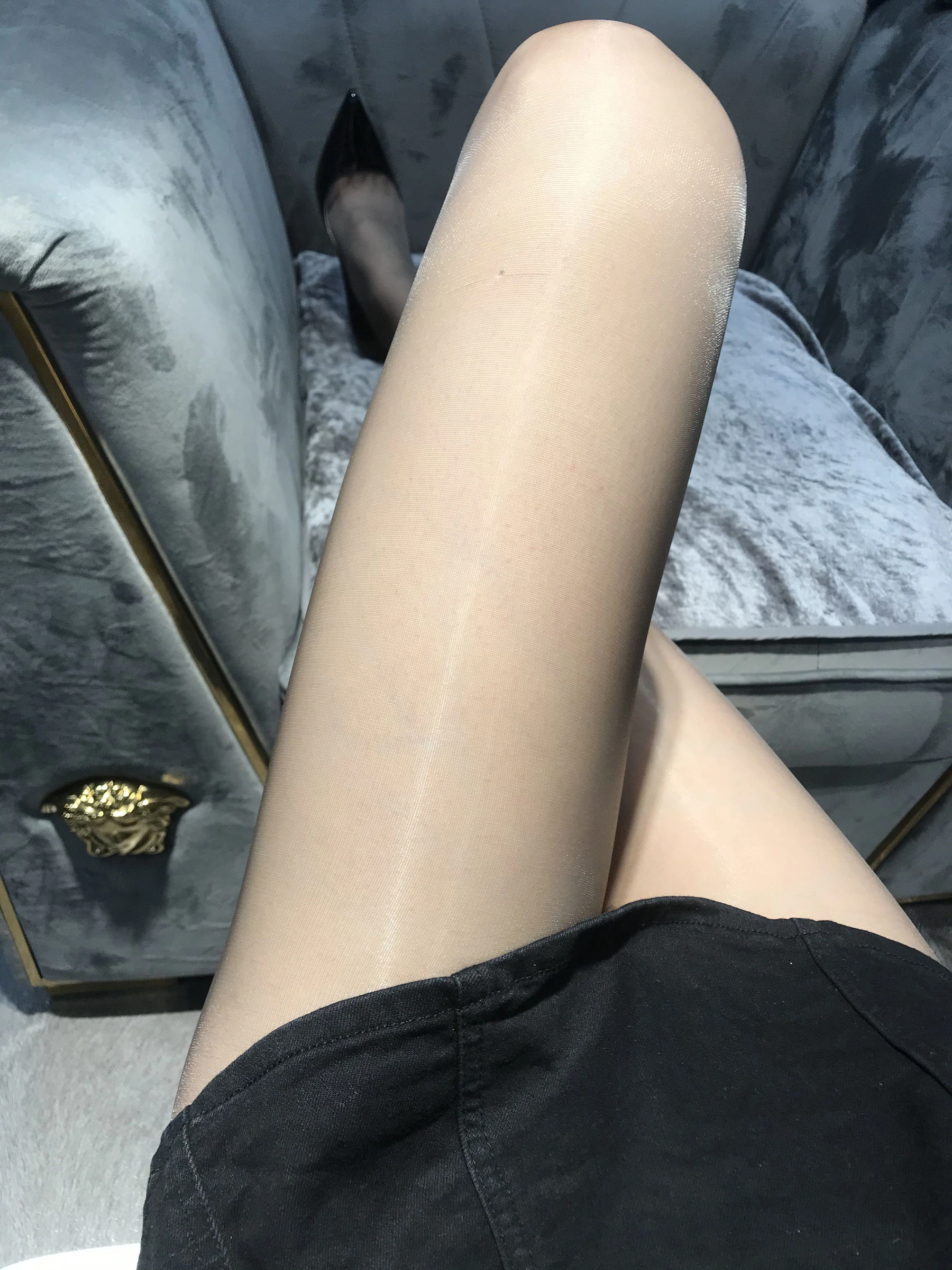 丝足博主麋鹿_Monroe 2020.06.02 灰亮丝 [7P]插图2