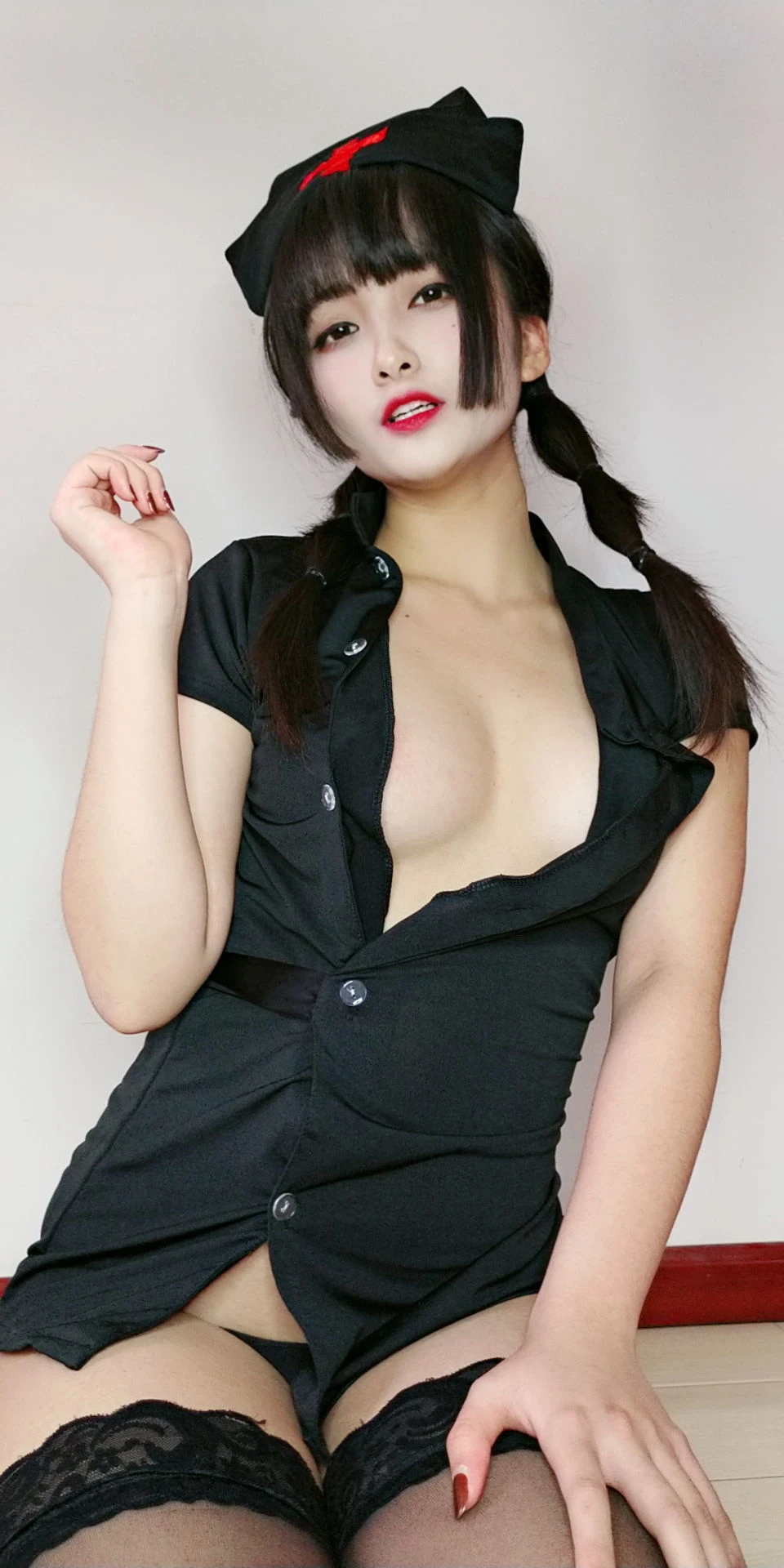 动漫博主洛璃LoLiSAMA – 情人节小护士 [90P]插图2