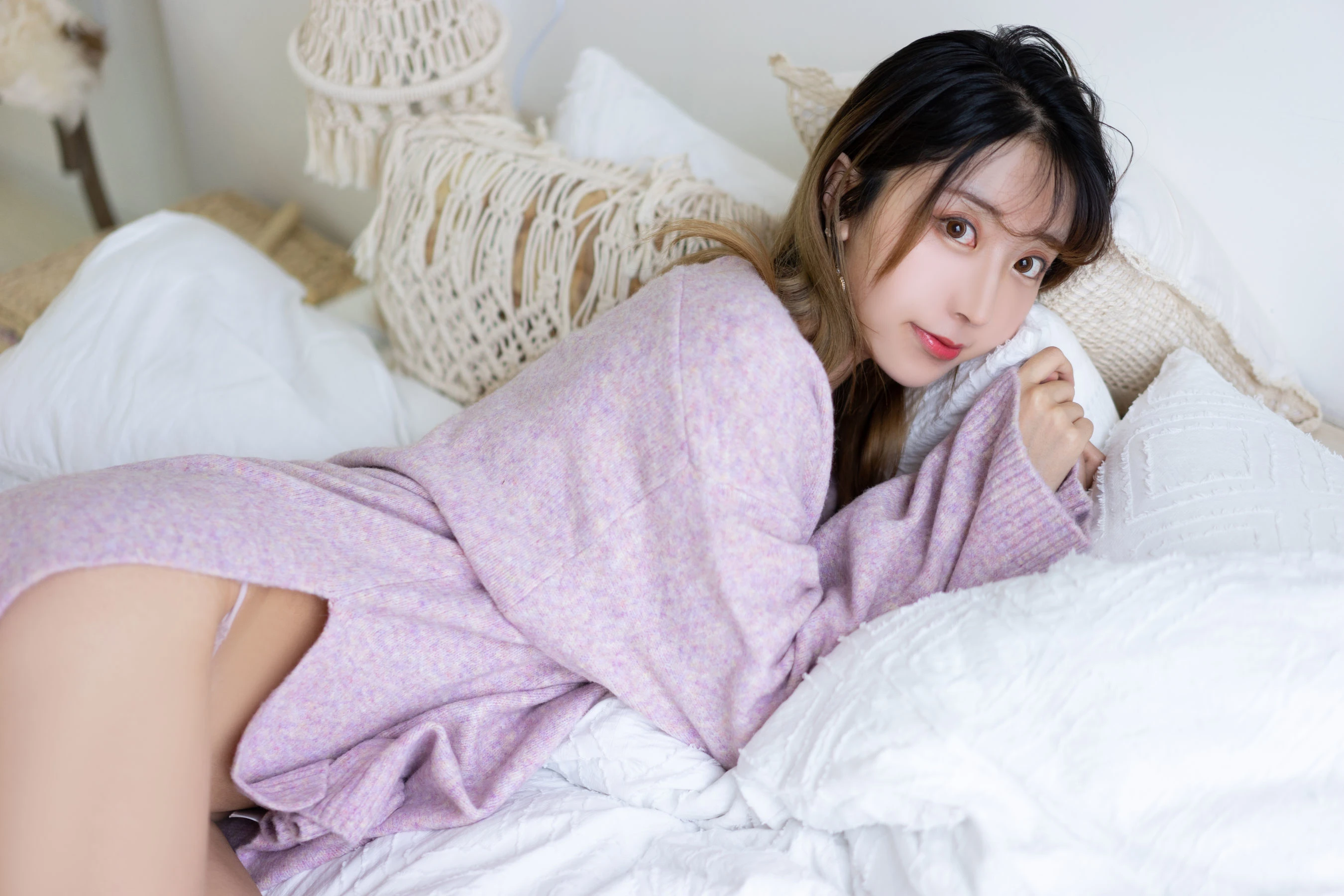 人气Coser黑川 年上彼女 紫色毛衣 [14P]插图1