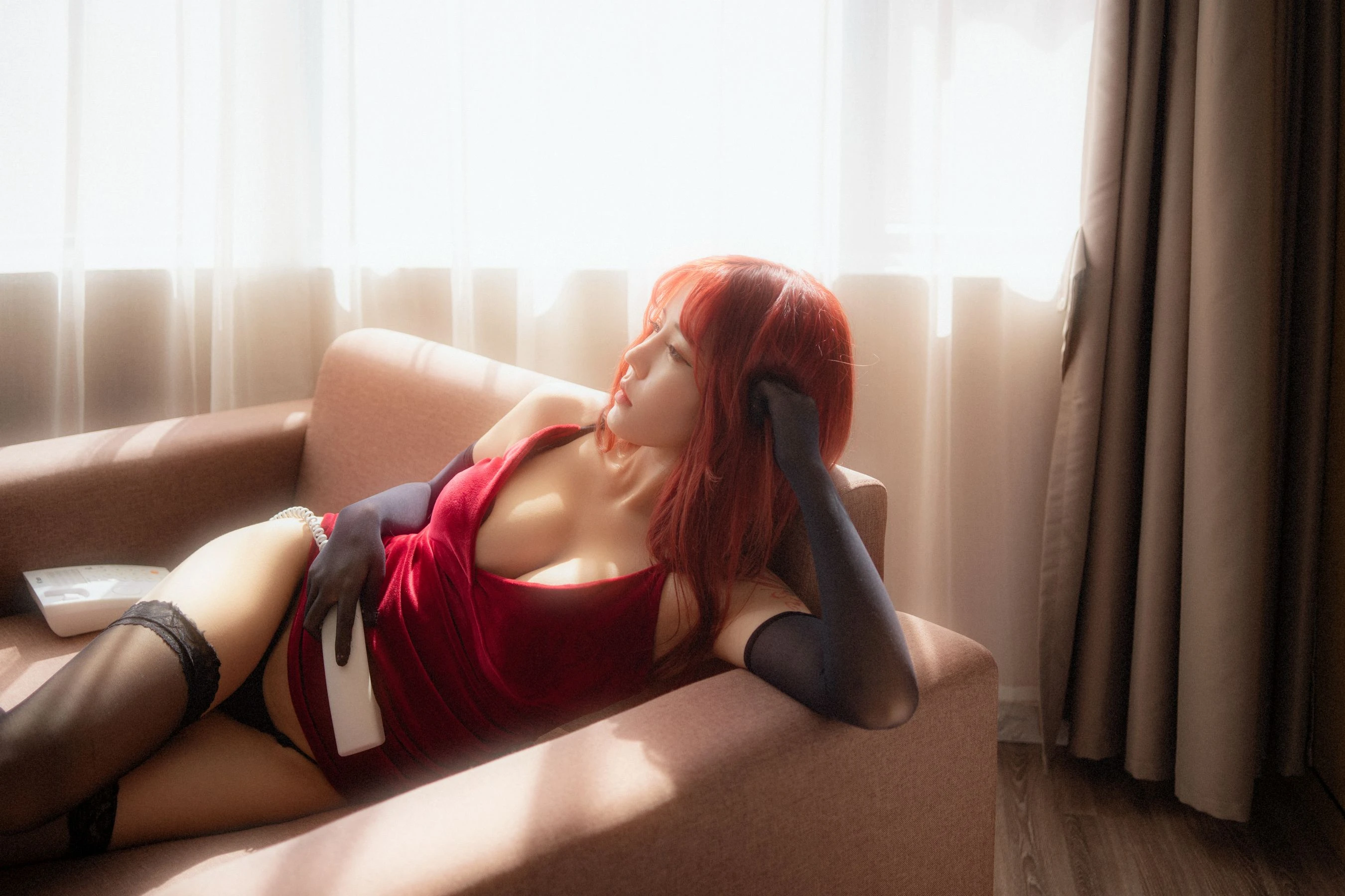 微博妹子 汐 – 红衣 [14P]插图3