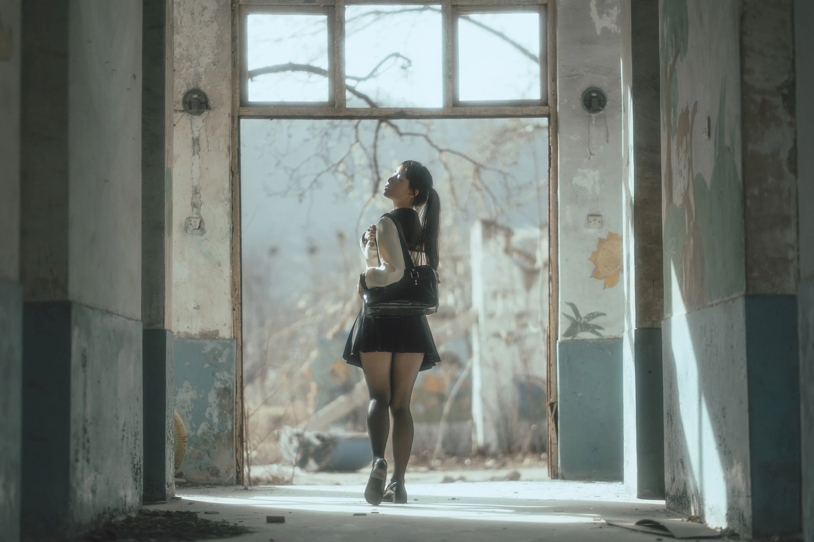 六味帝皇酱 – 废墟JK [44P]插图3