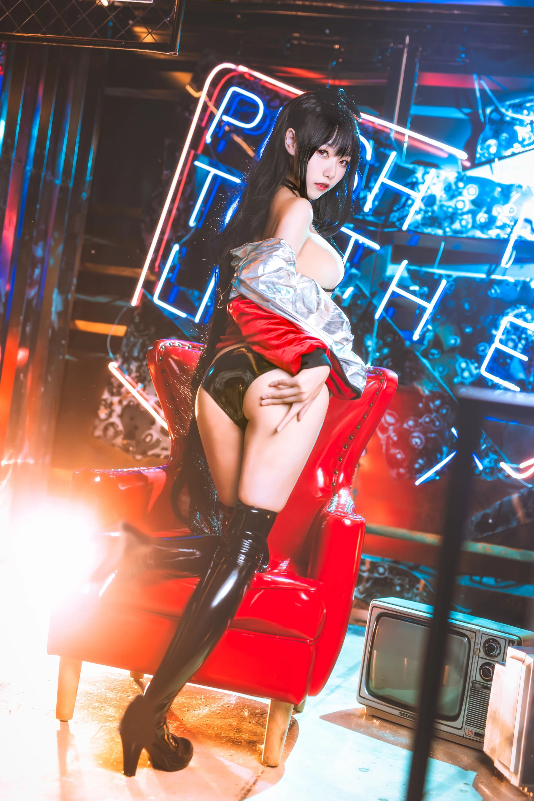 微博妹子Momoko葵葵 – 大凤之赛车 [19P]插图1