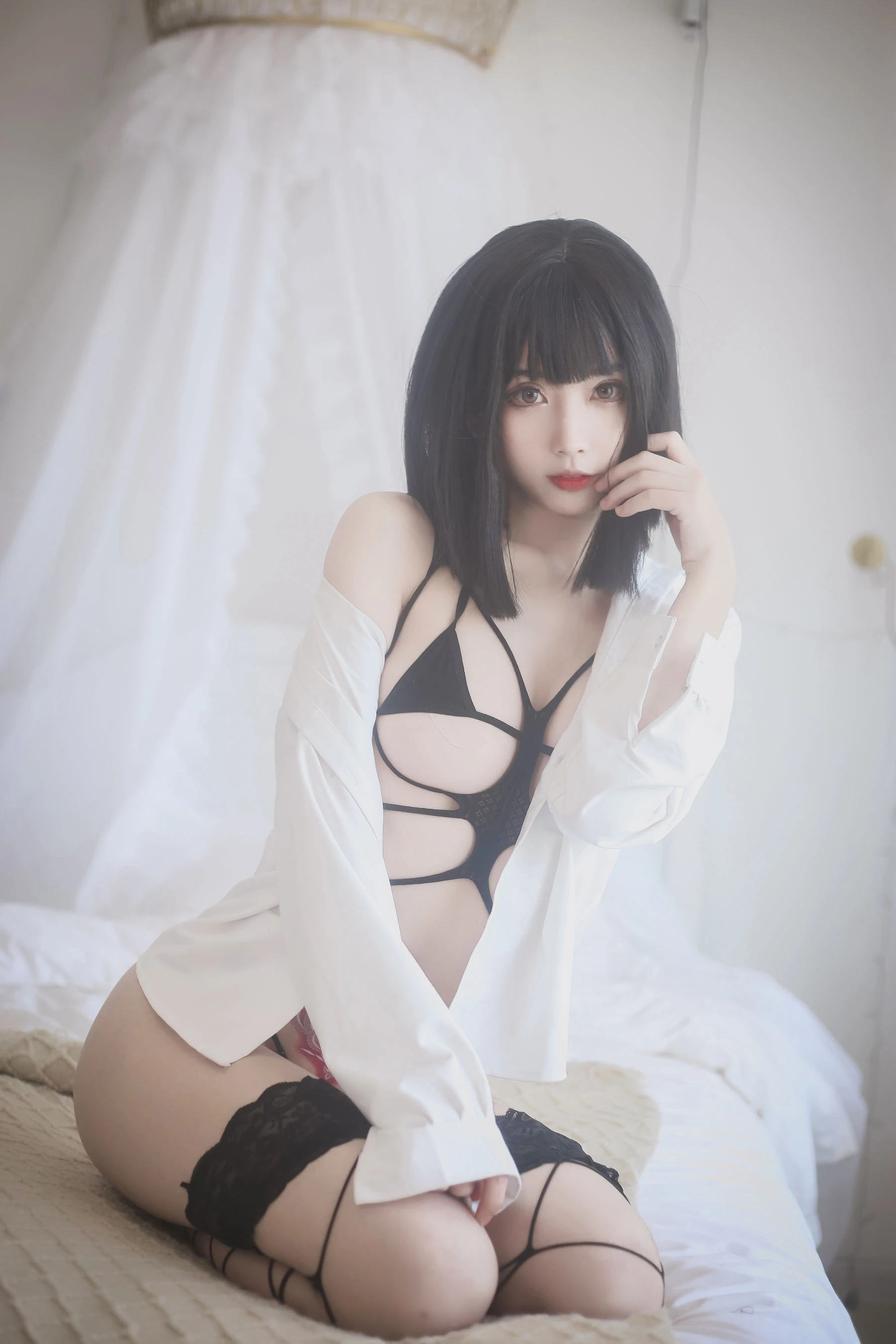 动漫博主清颜真德秀 – 黑色 [31P]插图4