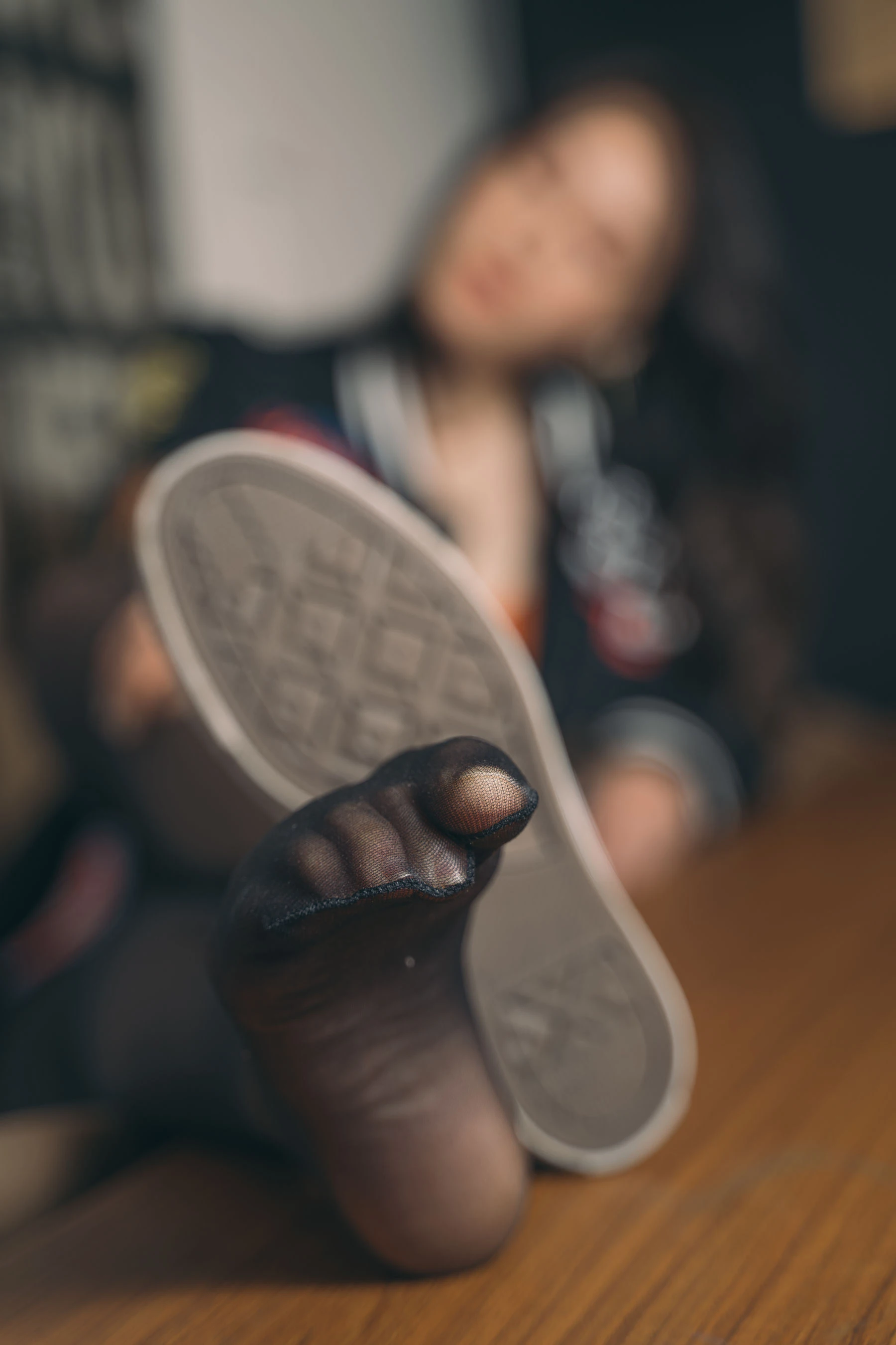 Limerence 性感妹子!近距离撕扯黑丝袜展示嫩足 [129P]插图1