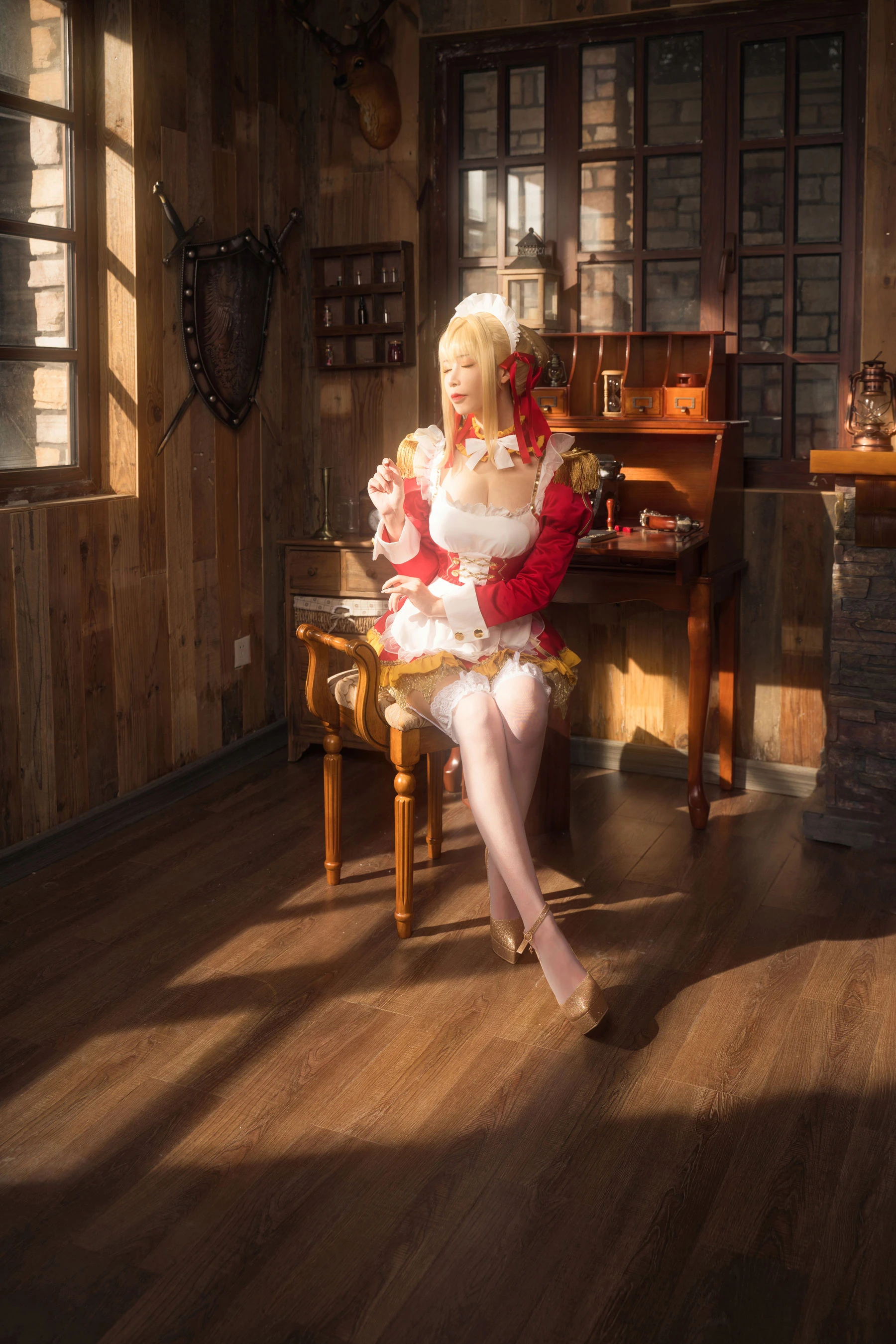 动漫博主爱老师_PhD – 尼禄YD女仆 [18P]插图1