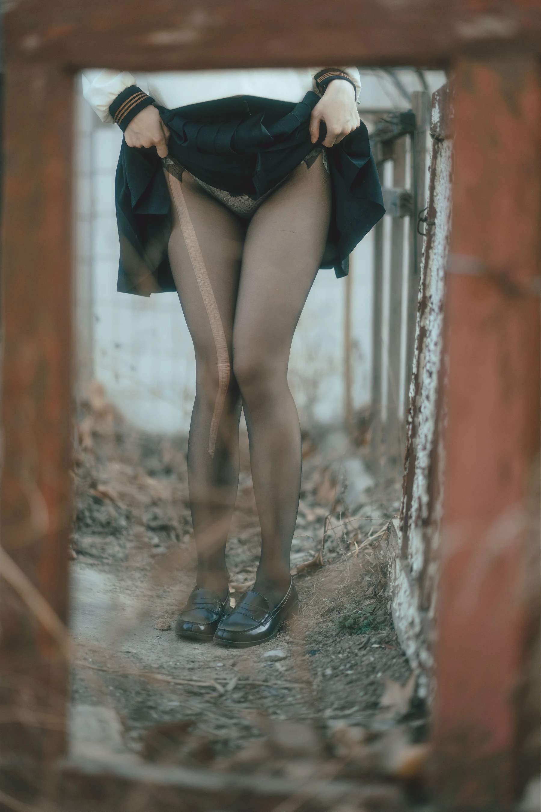 六味帝皇酱 – 废墟JK [44P]插图2