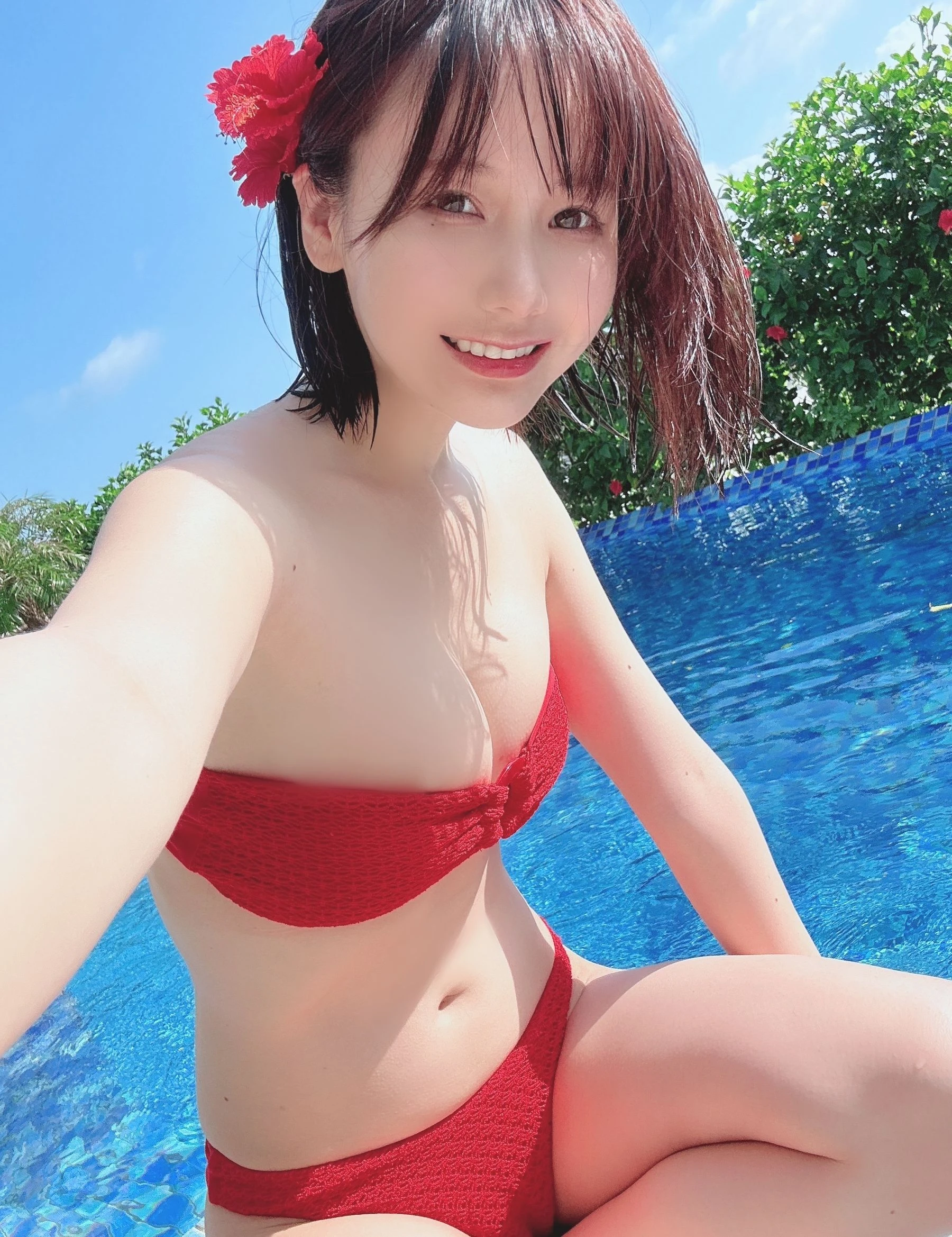 日本甜美COSER 红色的比基尼插图4