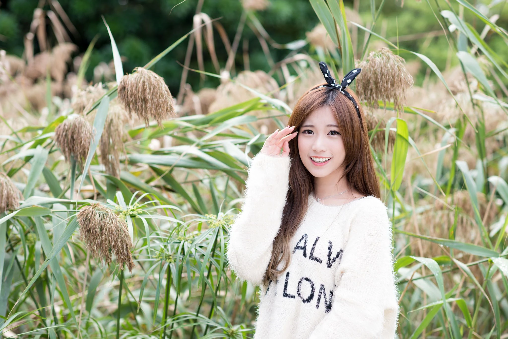 宅男女神张楚珊《外拍甜美蝴蝶节妹子》插图3