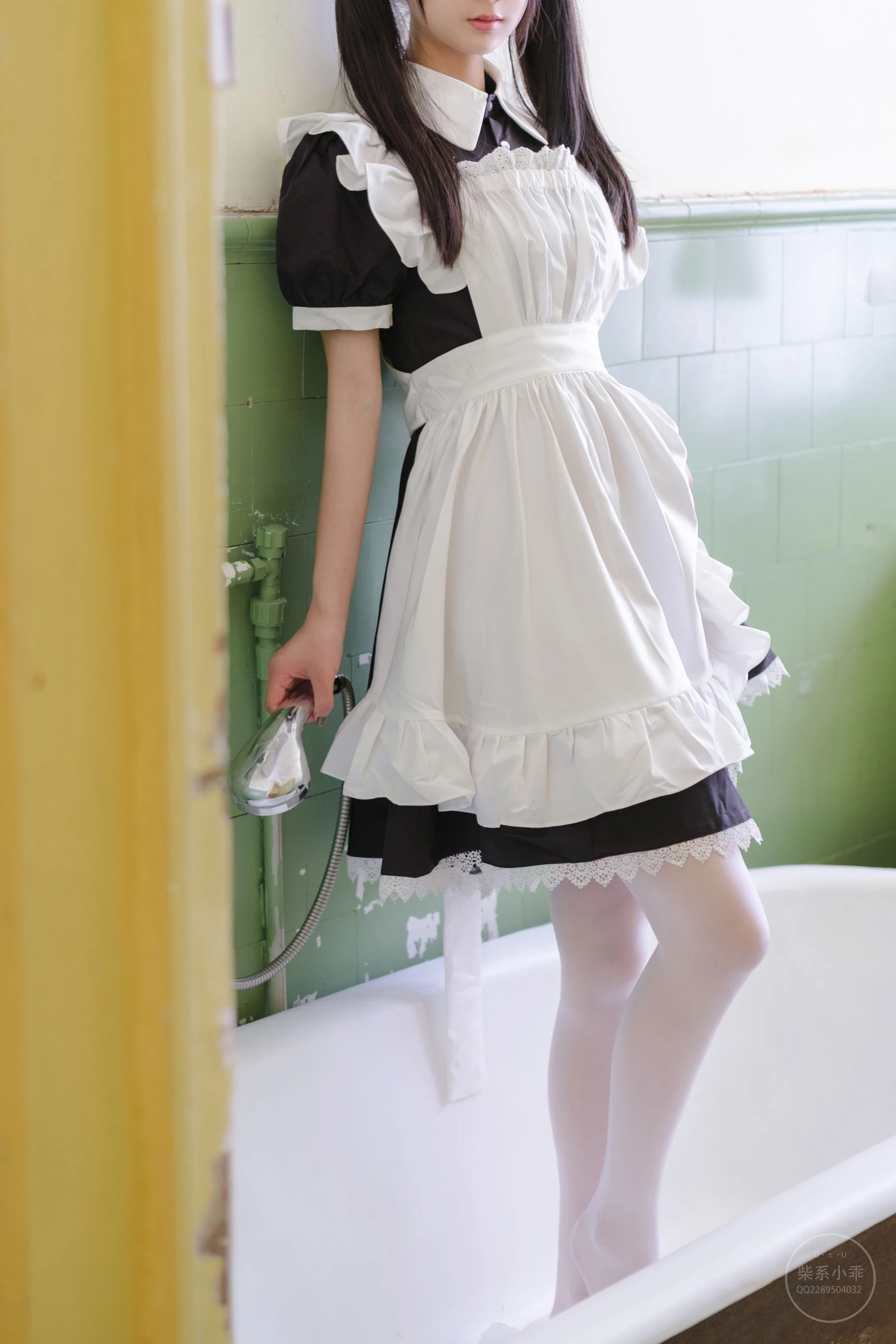 柴系小乖(稚乖画册) – 夜夜白丝女仆插图1