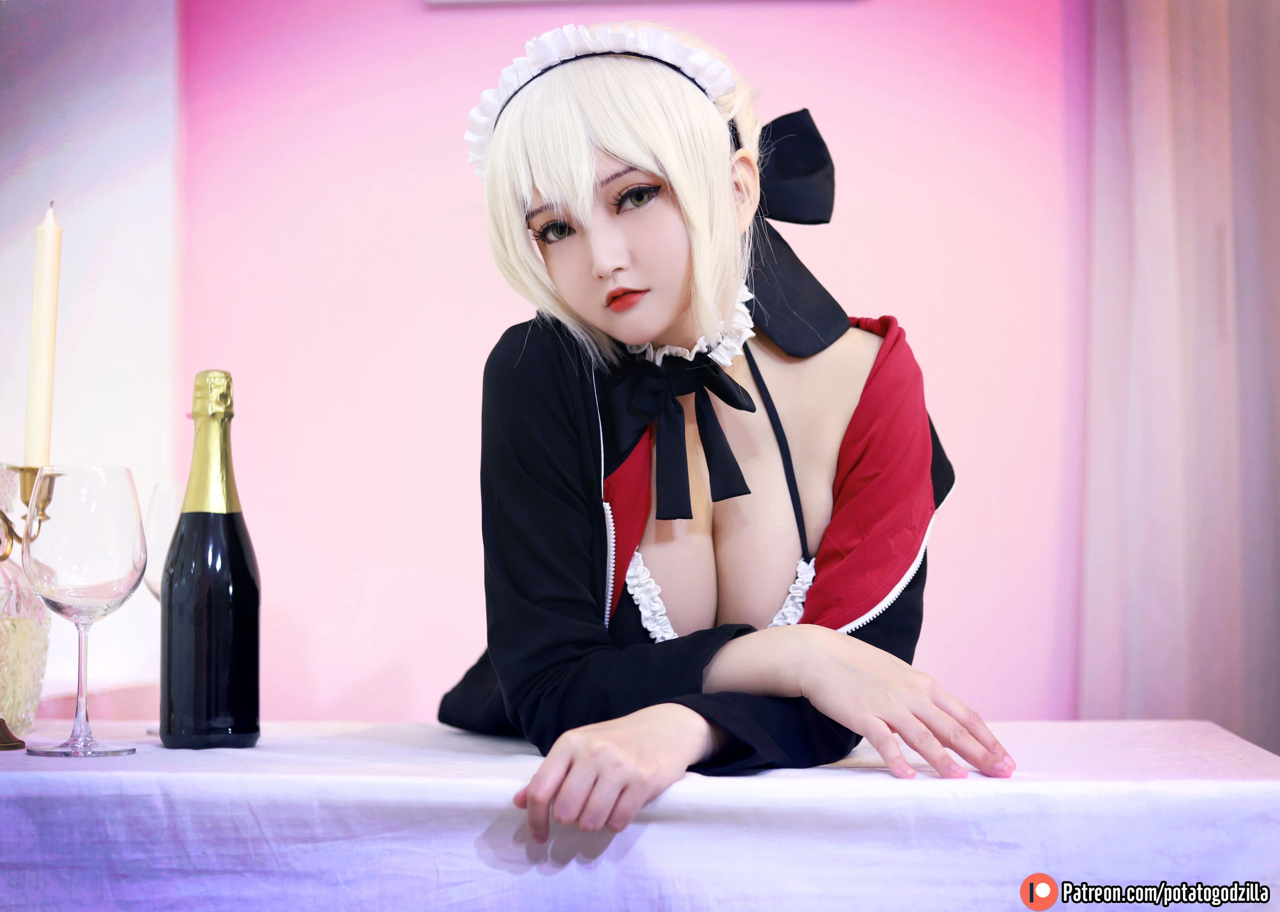 Coser小姐姐Potato Godzilla – Saber Alter Maid插图2